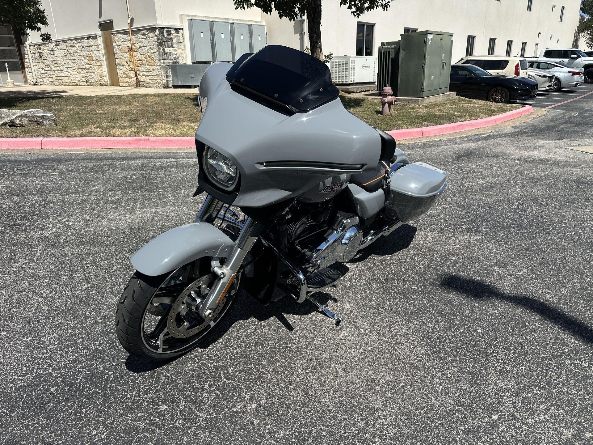 2026 Harley-Davidson® Street Glide® FLHX, photo 5