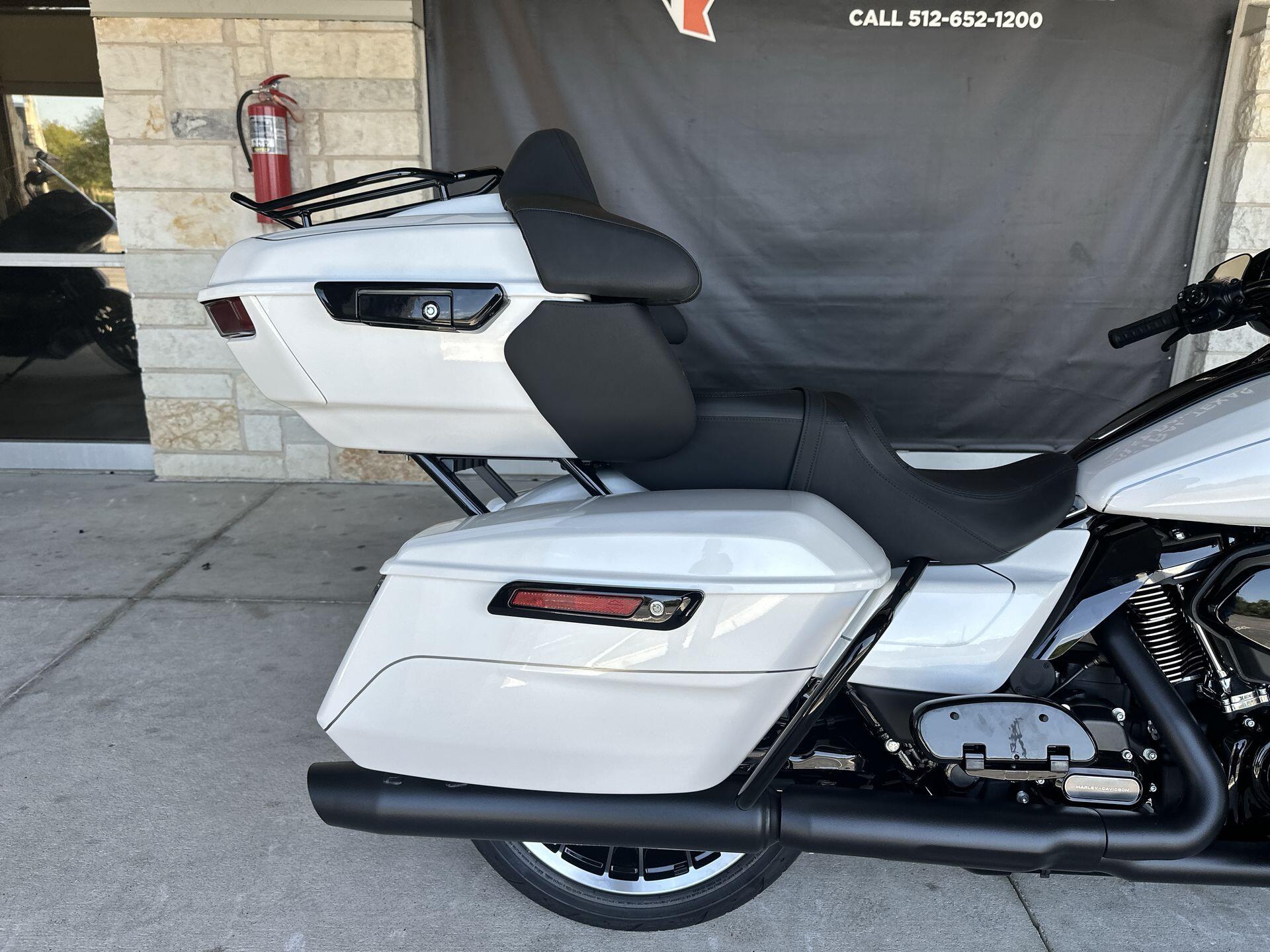 2026 Harley-Davidson® Street Glide Limited FLHXL, photo 18