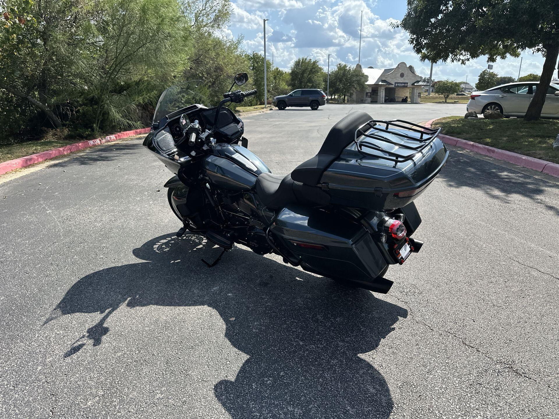 2026 Harley-Davidson® Road Glide Limited FLTRXL, photo 7