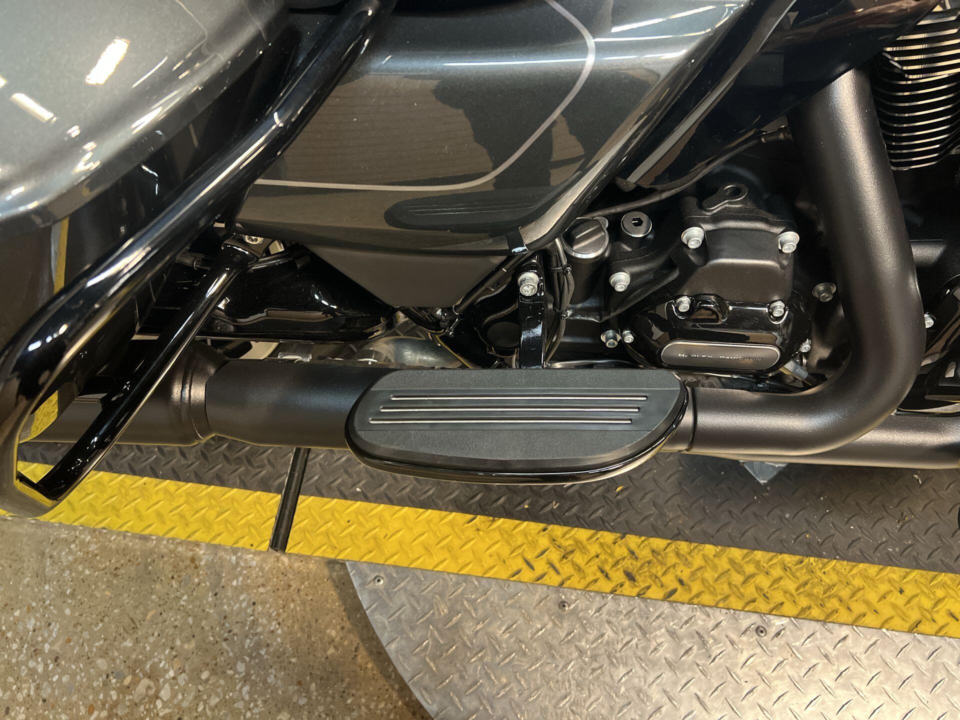 2026 Harley-Davidson® Road Glide Limited FLTRXL, photo 15