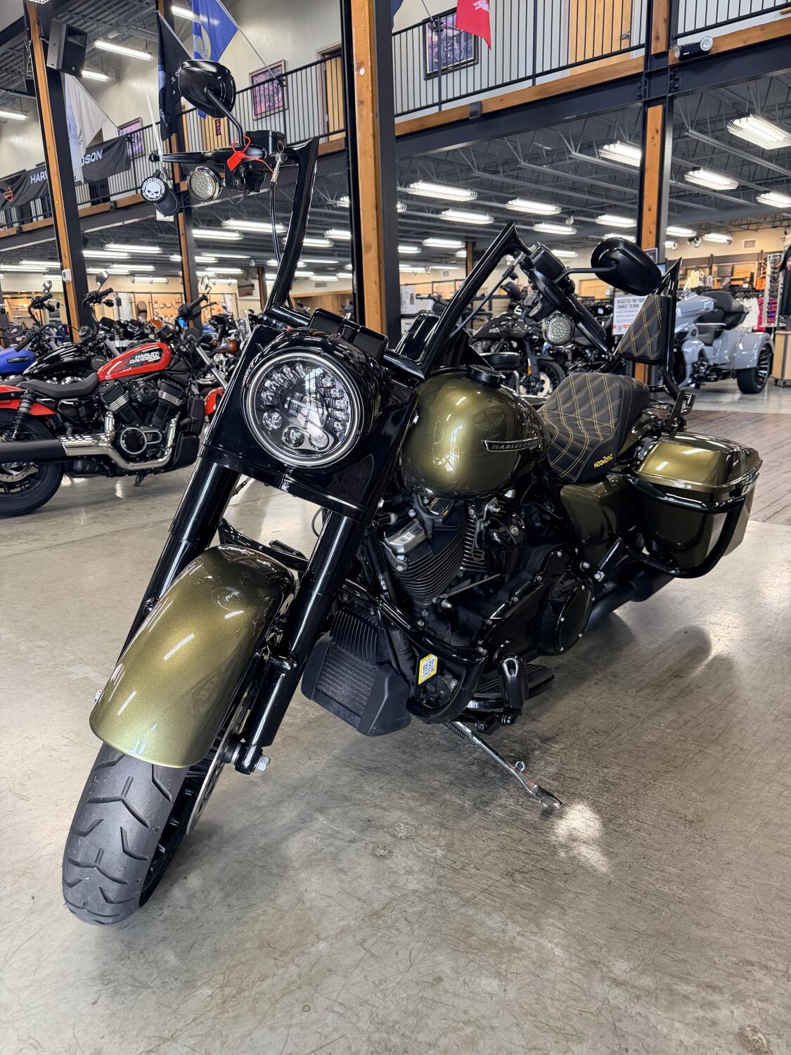 2017 Harley-Davidson® Road King® Special FLHRXS, photo 13