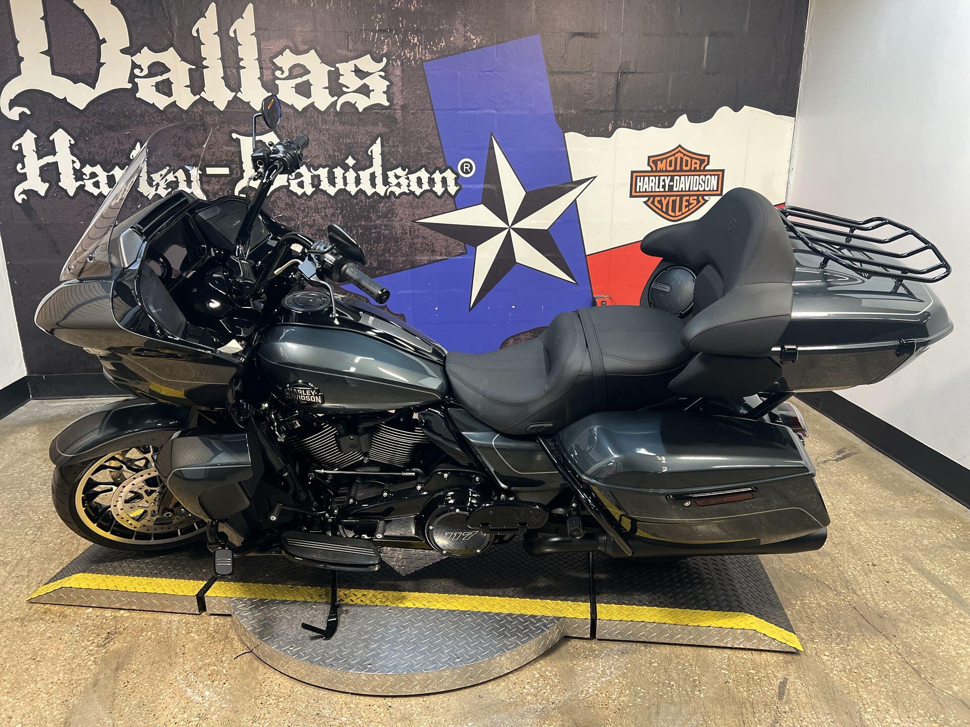 2026 Harley-Davidson® Road Glide Limited FLTRXL, photo 3