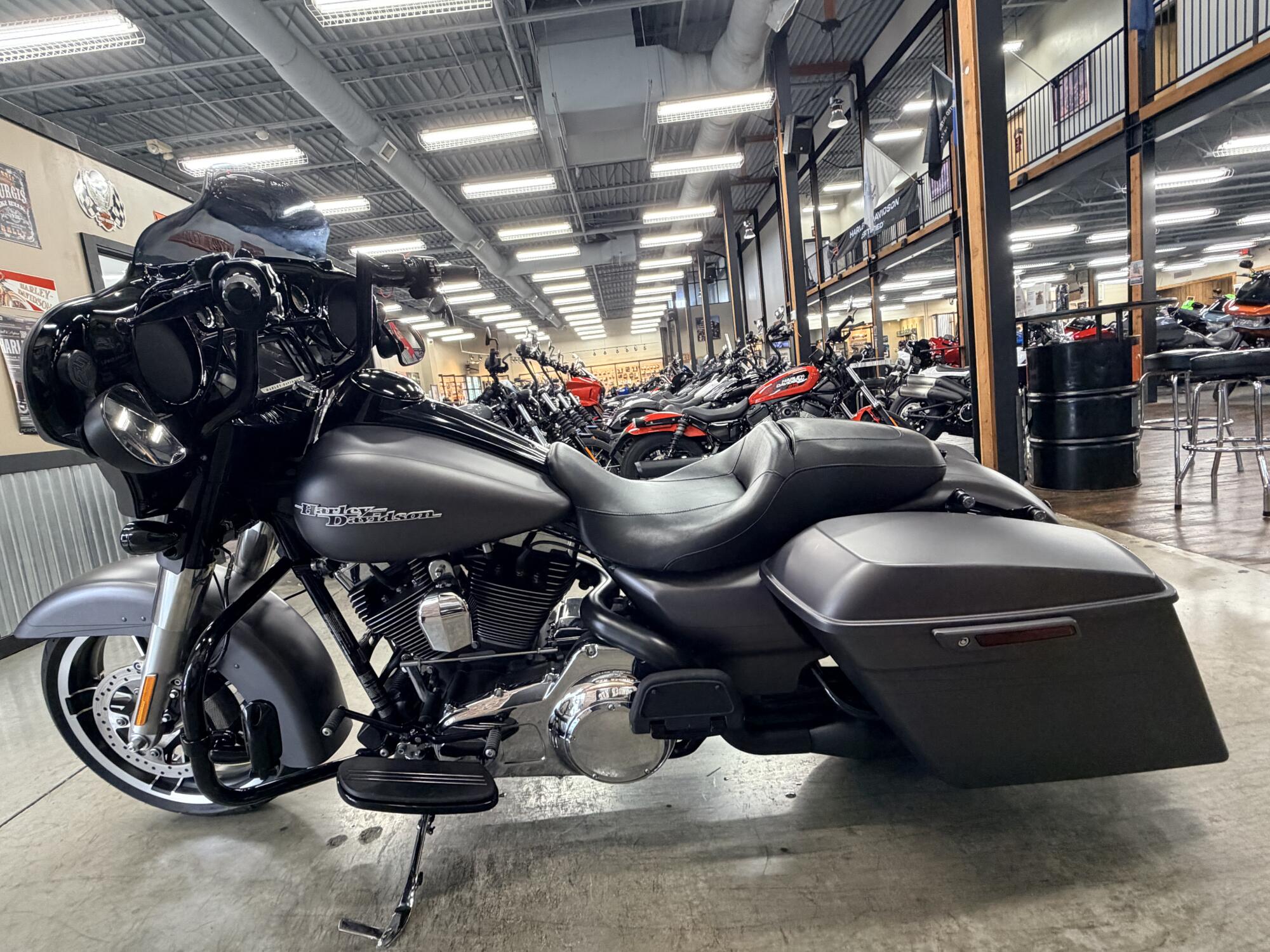 2016 Harley-Davidson® Street Glide® Special FLHXS, photo 11