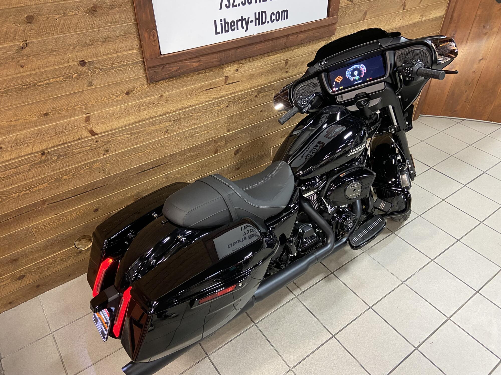 2026 Harley-Davidson® Street Glide® Vivid Black Black Trim FLHX, photo 8