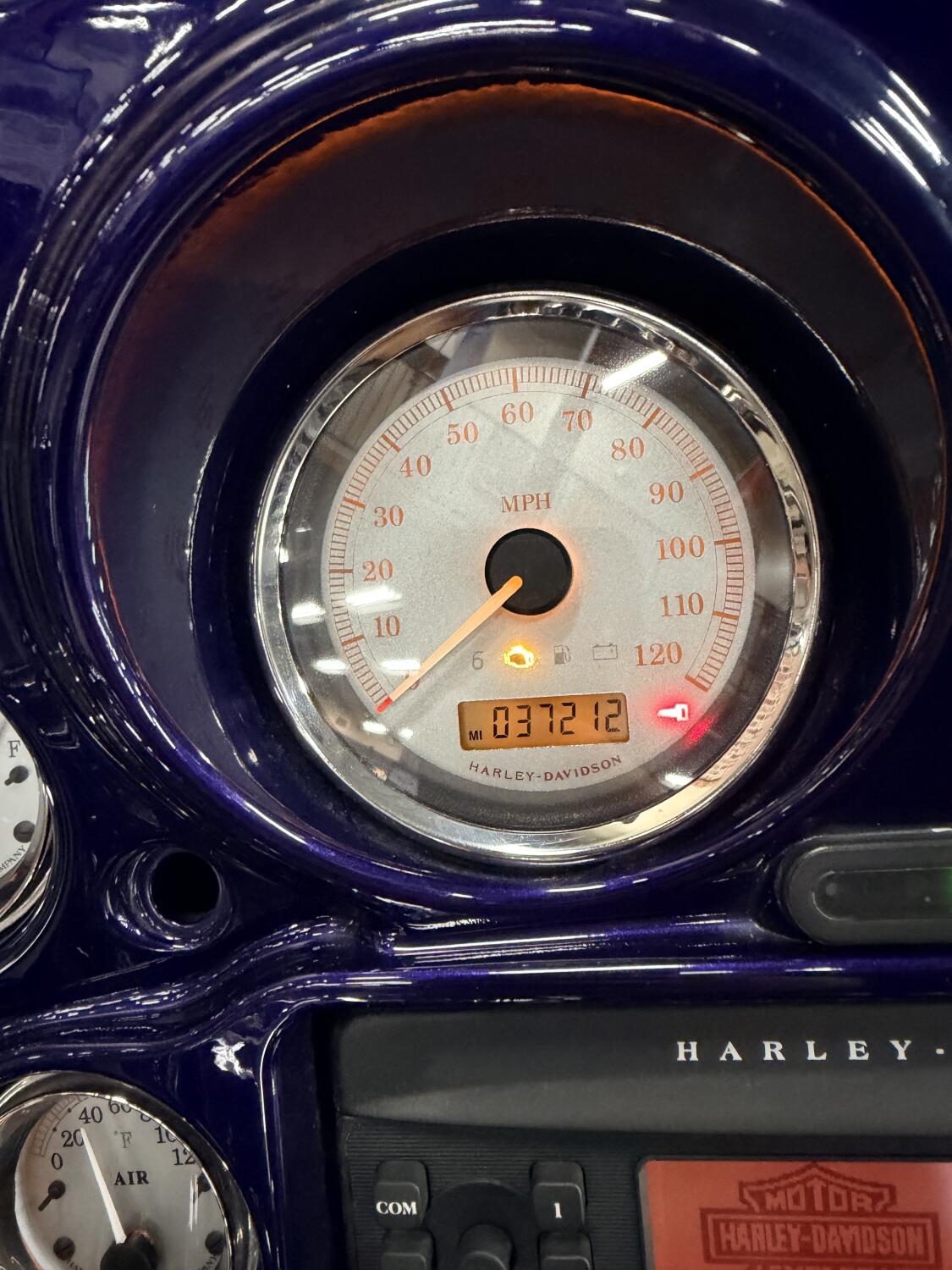 2012 Harley-Davidson® Street Glide® FLHX, photo 6