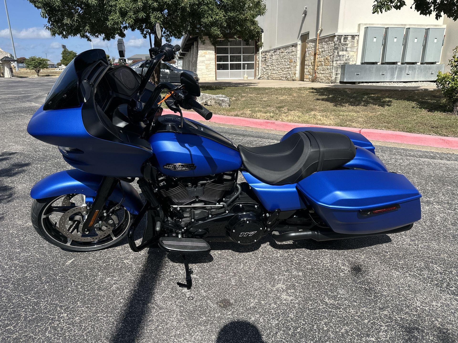 2026 Harley-Davidson® Road Glide® FLTRX, photo 6
