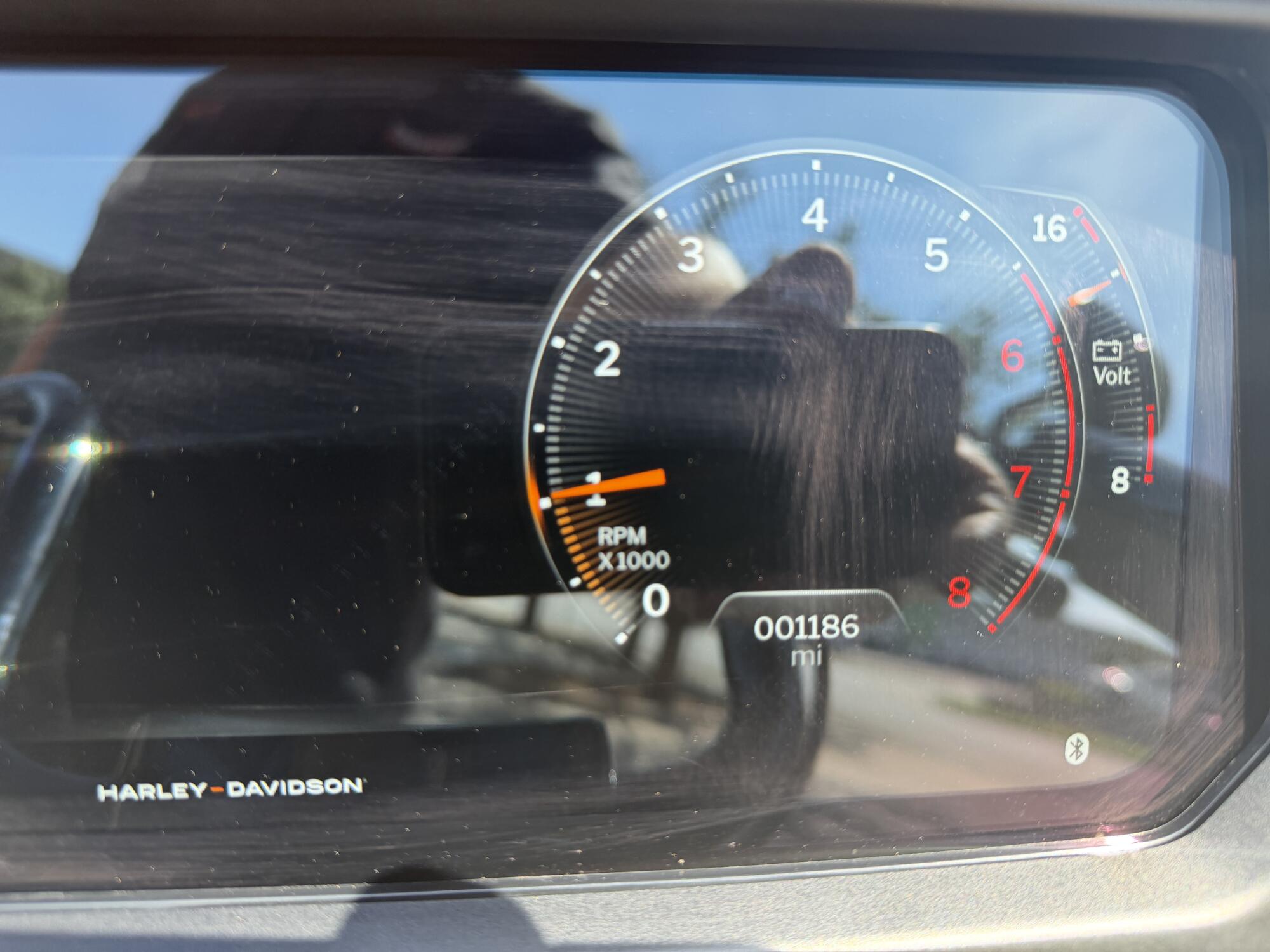 2025 Harley-Davidson® Road Glide® Billiard Gray - Black Finish, photo 12