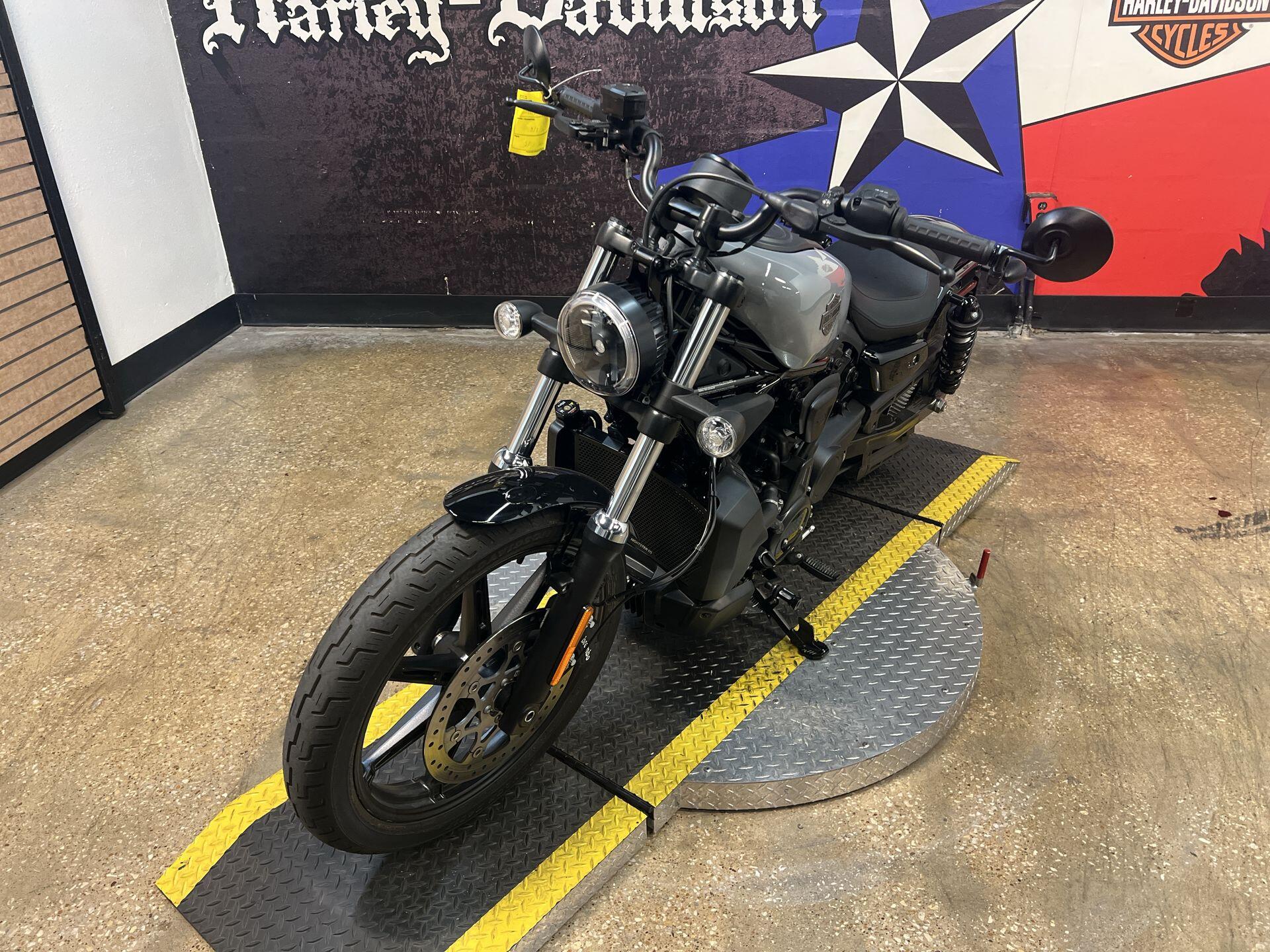 2026 Harley-Davidson® Nightster® Dark Billiard Gray Black Trim, photo 4
