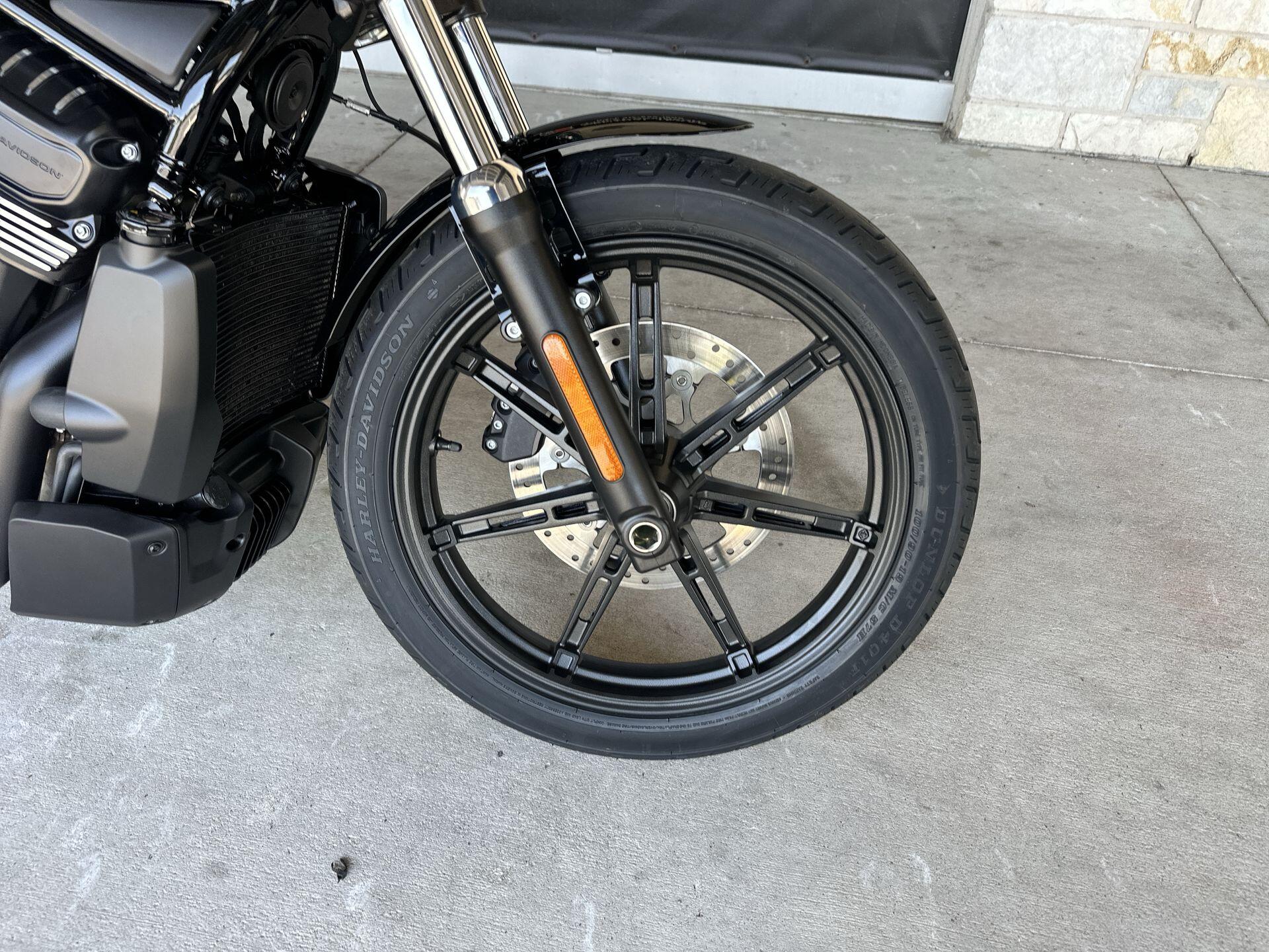 2026 Harley-Davidson® Nightster® RH975, photo 11