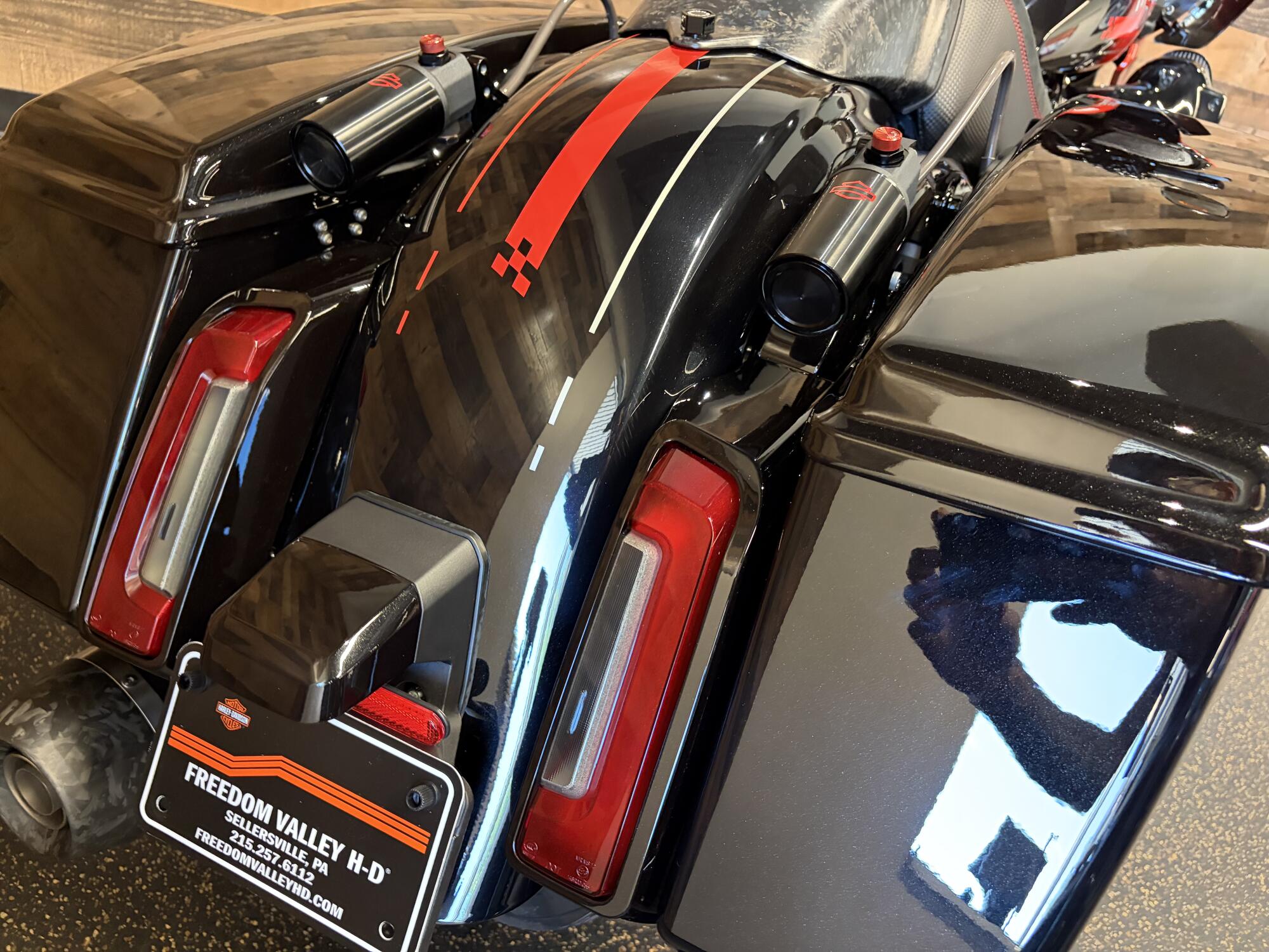 2026 Harley-Davidson® CVO Road Glide ST Citrus Heat Re-Entry FLTRXSTSE, photo 11