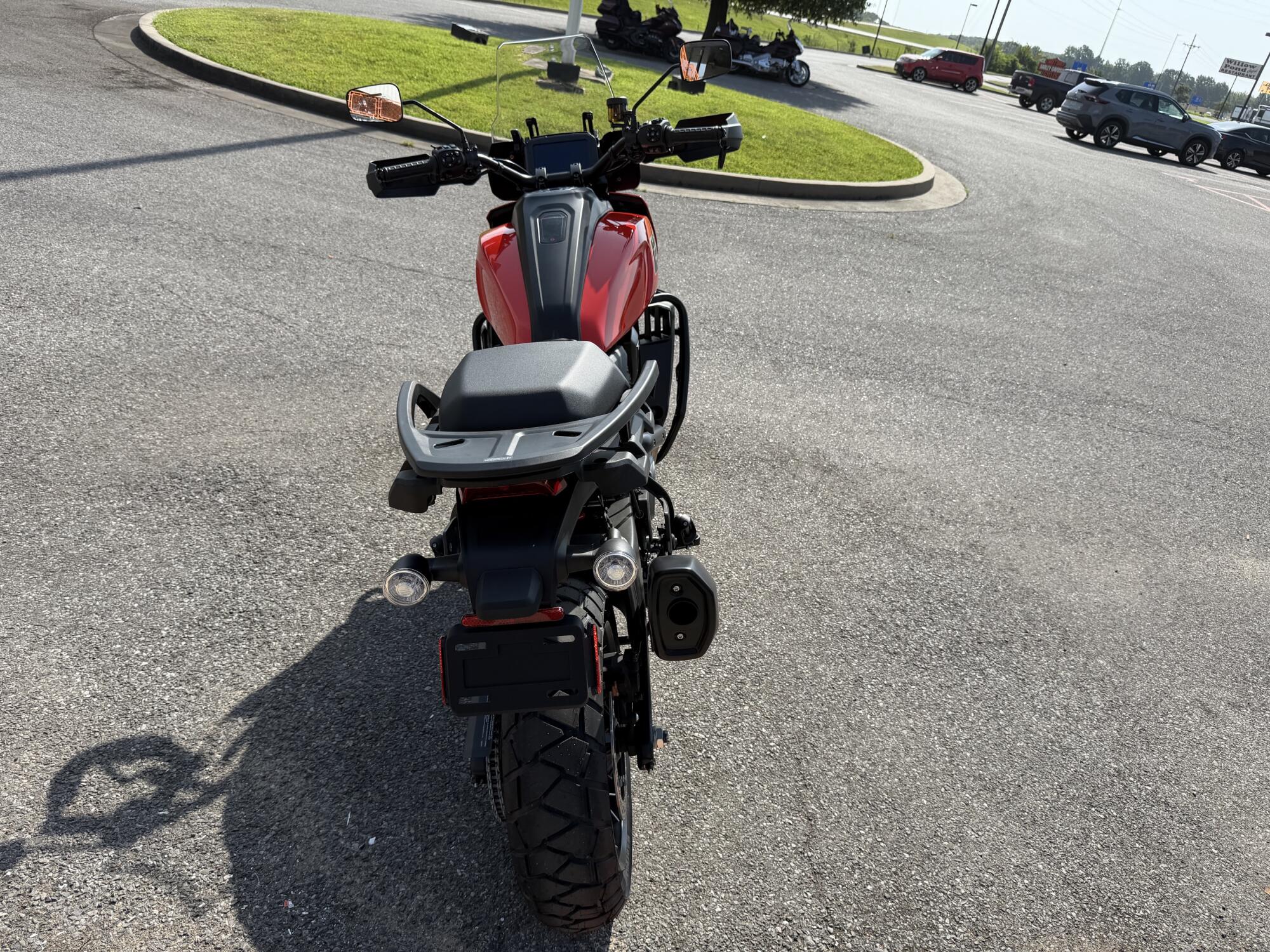 2026 Harley-Davidson® Pan America® 1250 Special Blood Orange, photo 9