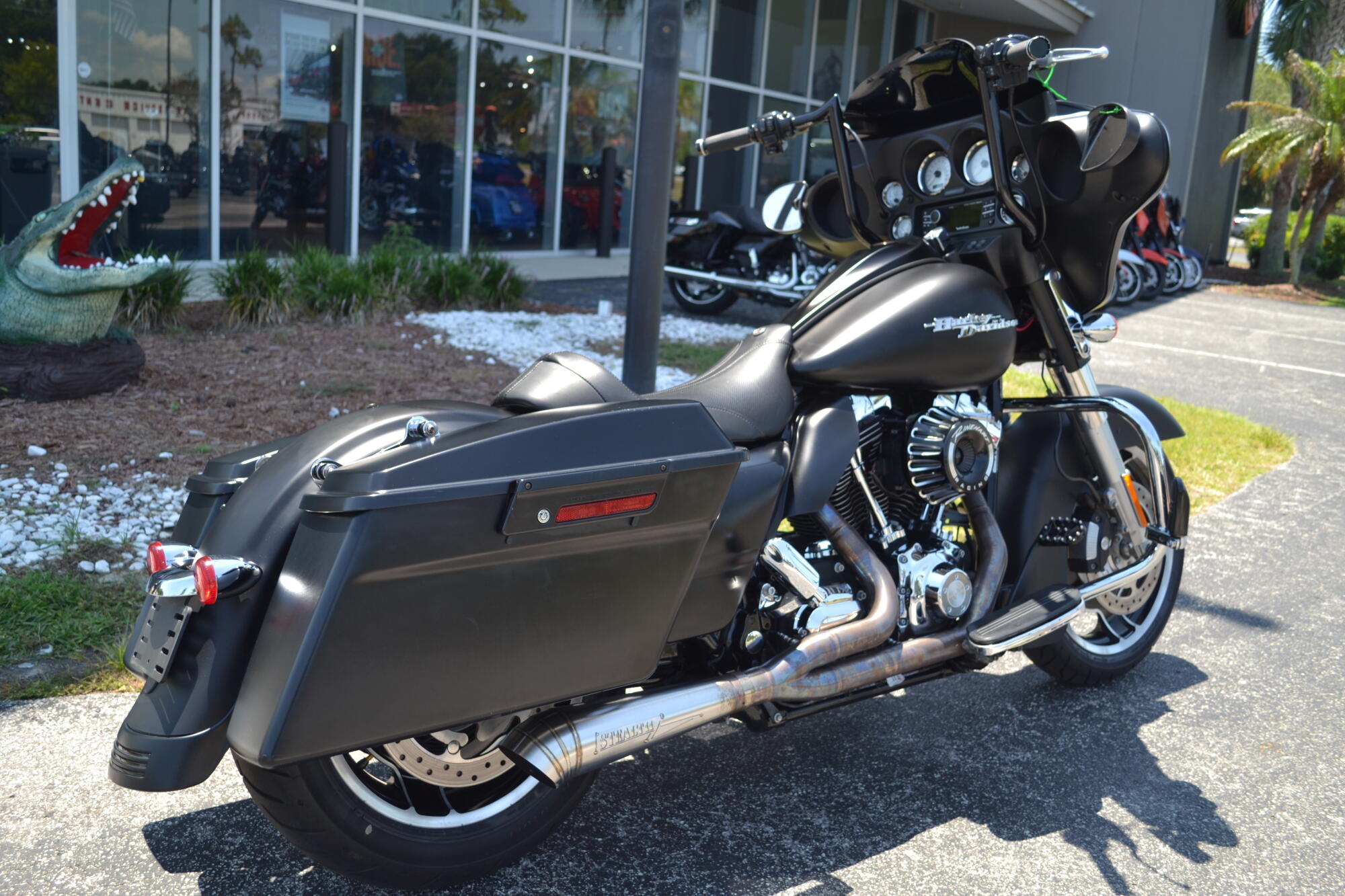 2010 Harley-Davidson® Street Glide® - FLHX, photo 8