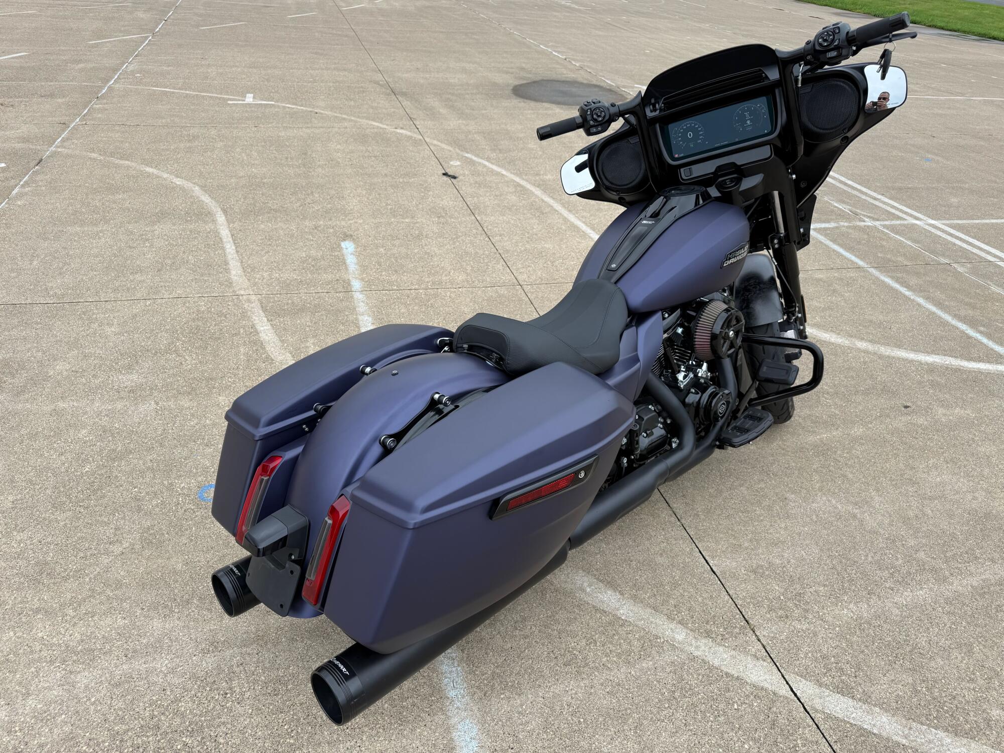 2025 Harley-Davidson® Street Glide® Purple Abyss Denim - Black Finish, photo 8