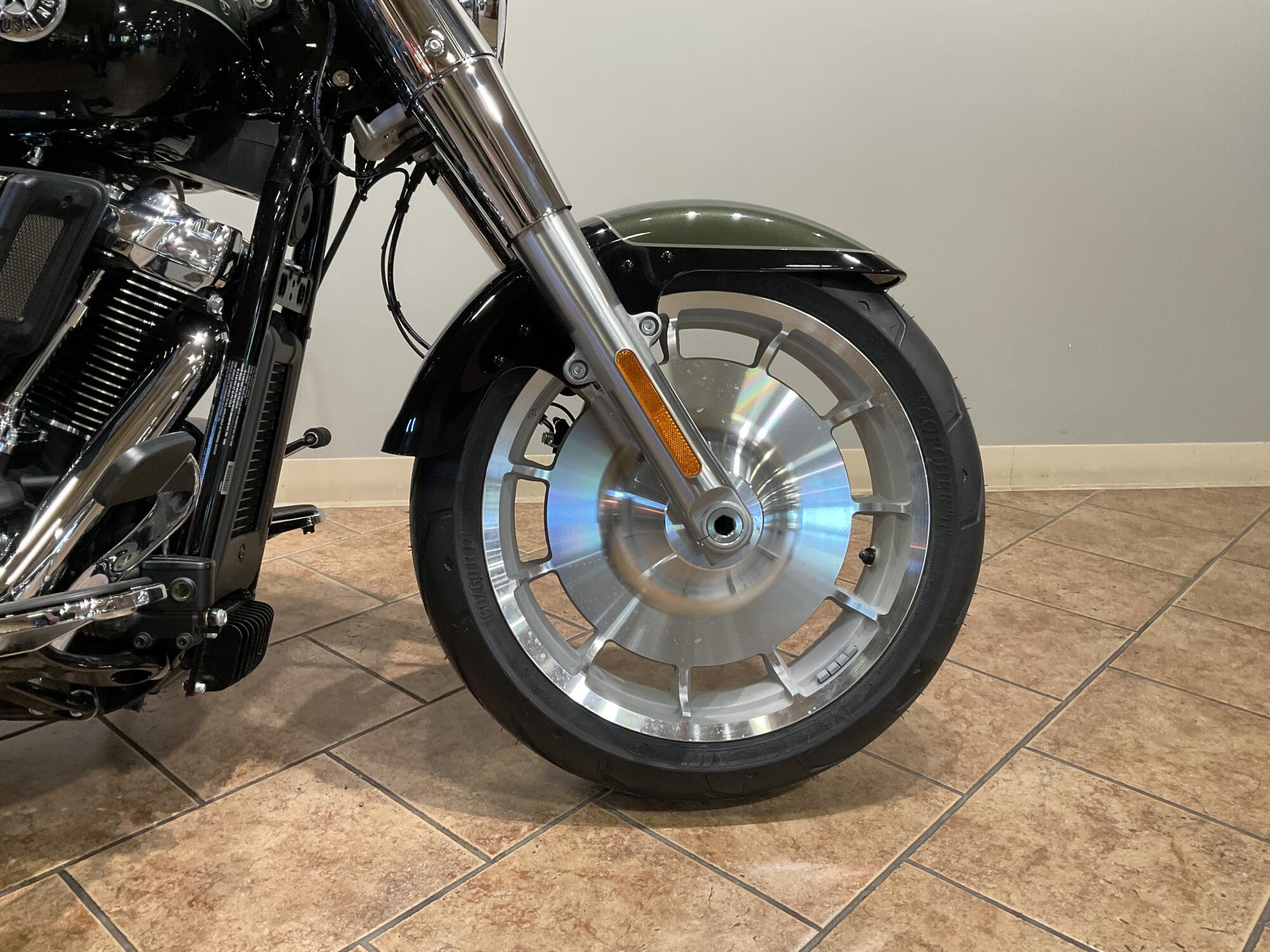 2026 Harley-Davidson® Fat Boy® Olive Steel Metallic / Vivid Black Chrome Trim FLFB, photo 8