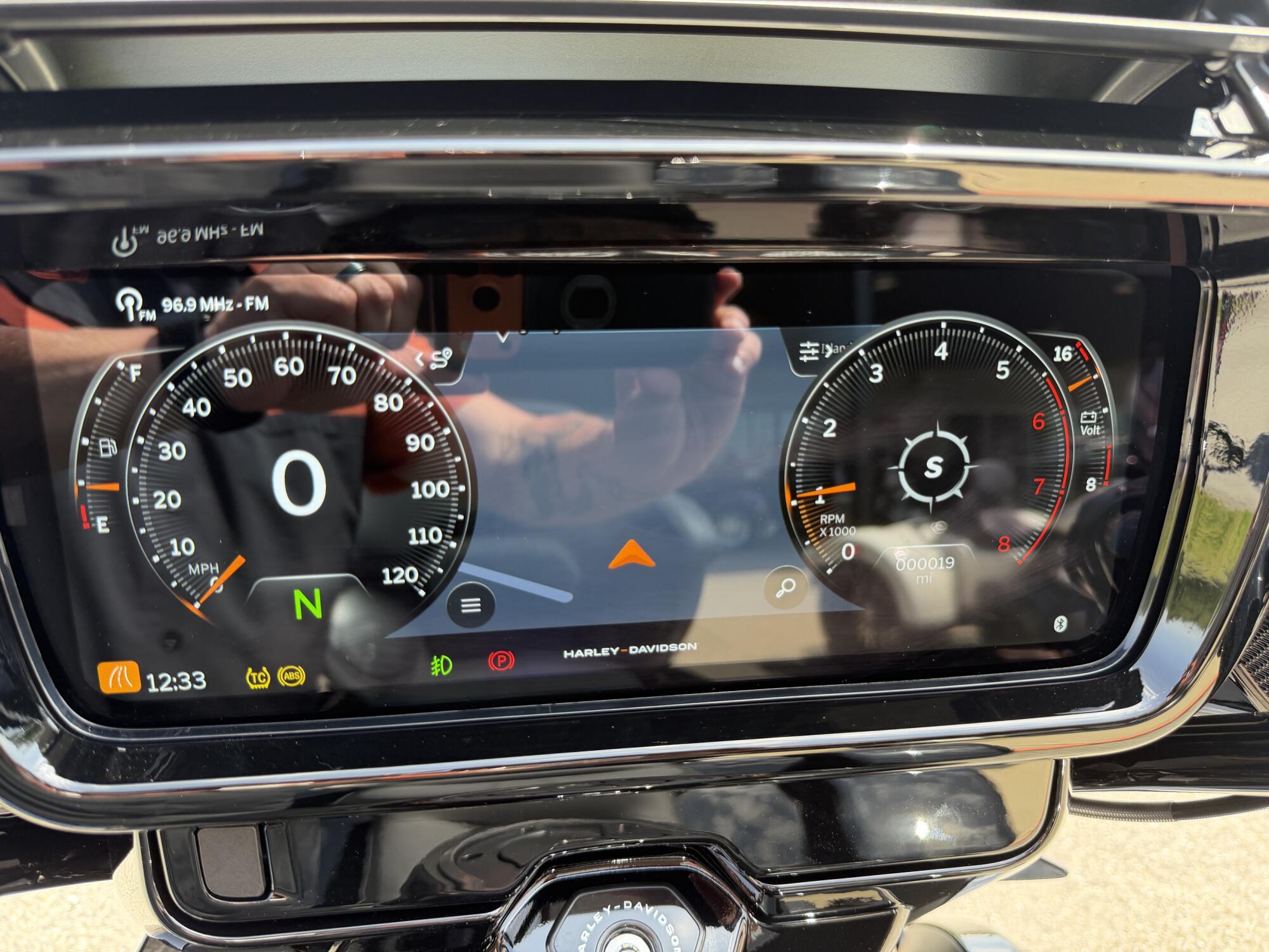 2026 Harley-Davidson® Street Glide 3 Limited Vivid Black - Black Finish, photo 10