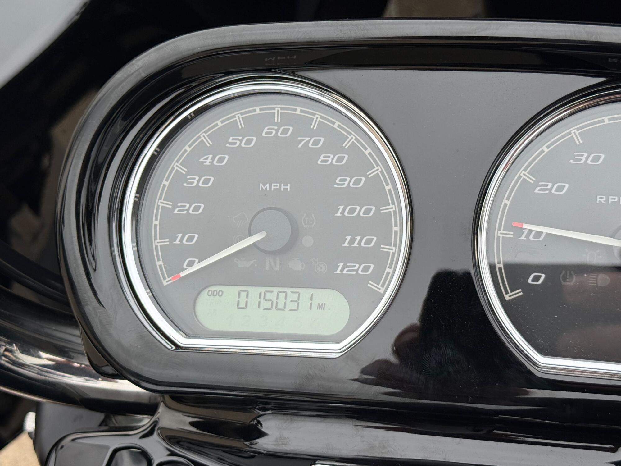 2021 Harley-Davidson® Road Glide® Special Vivid Black, photo 9