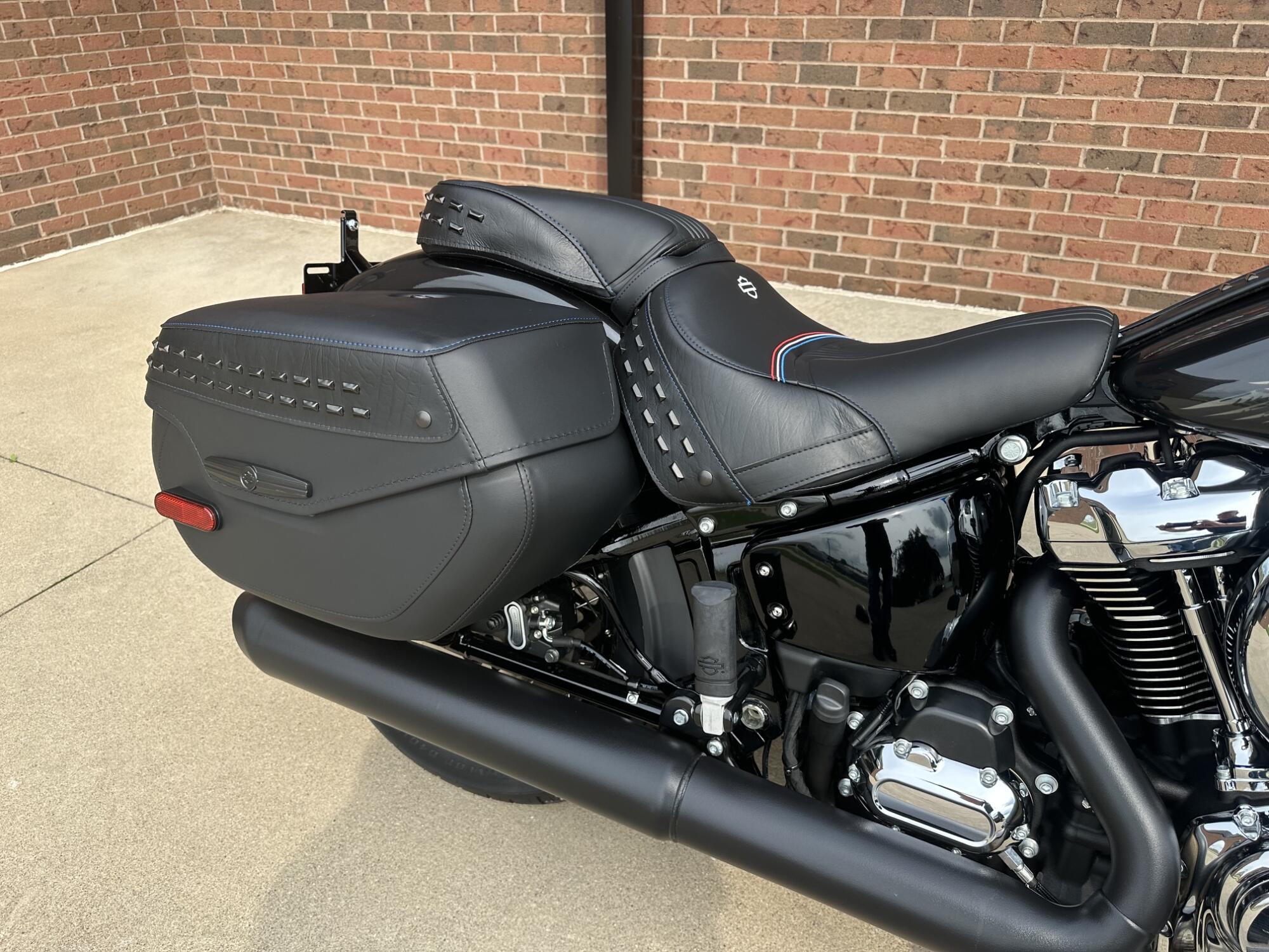 2026 Harley-Davidson Liberty Edition Heritage Classic FLHC, photo 5
