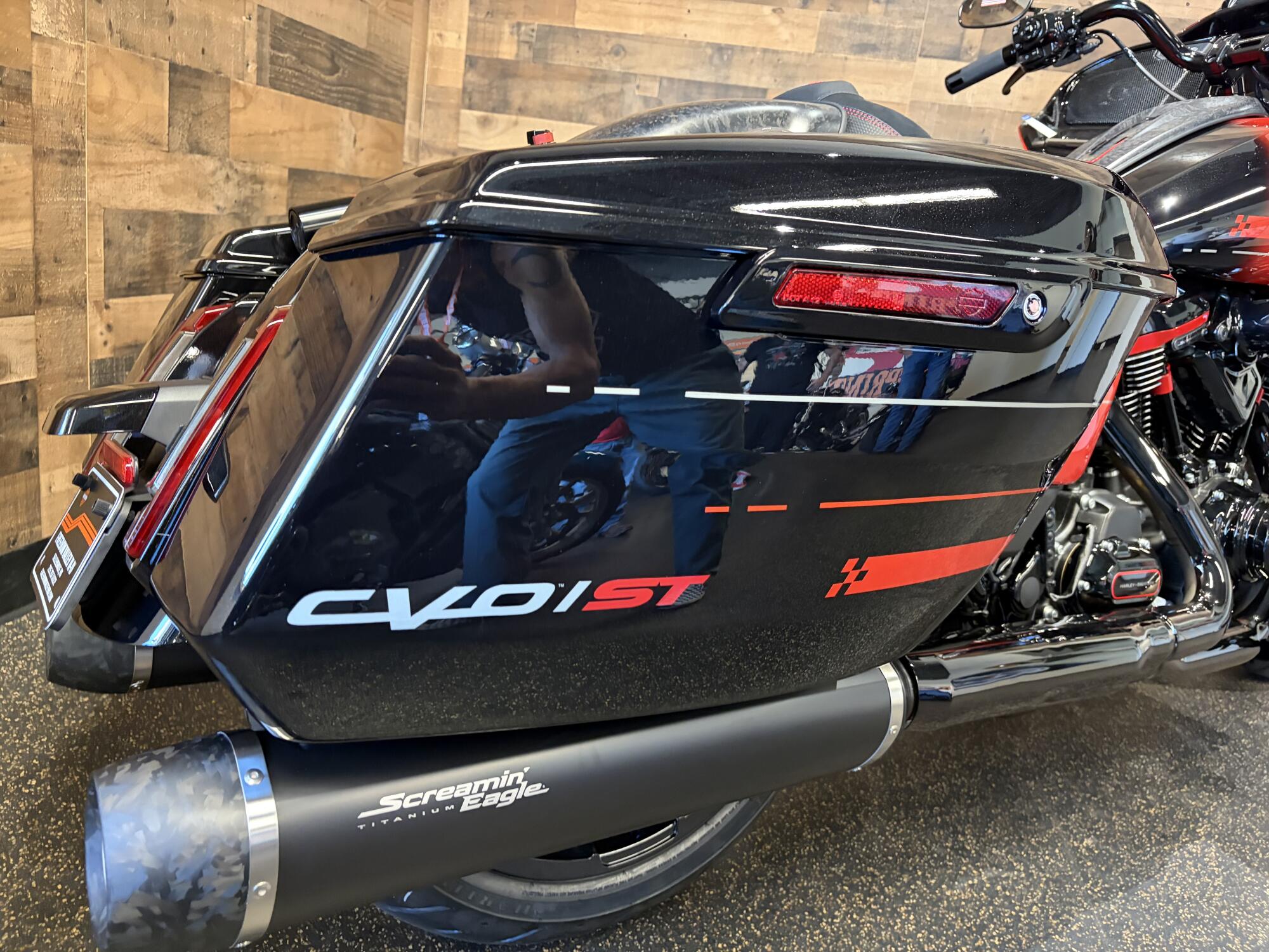 2026 Harley-Davidson® CVO Road Glide ST Citrus Heat Re-Entry FLTRXSTSE, photo 10
