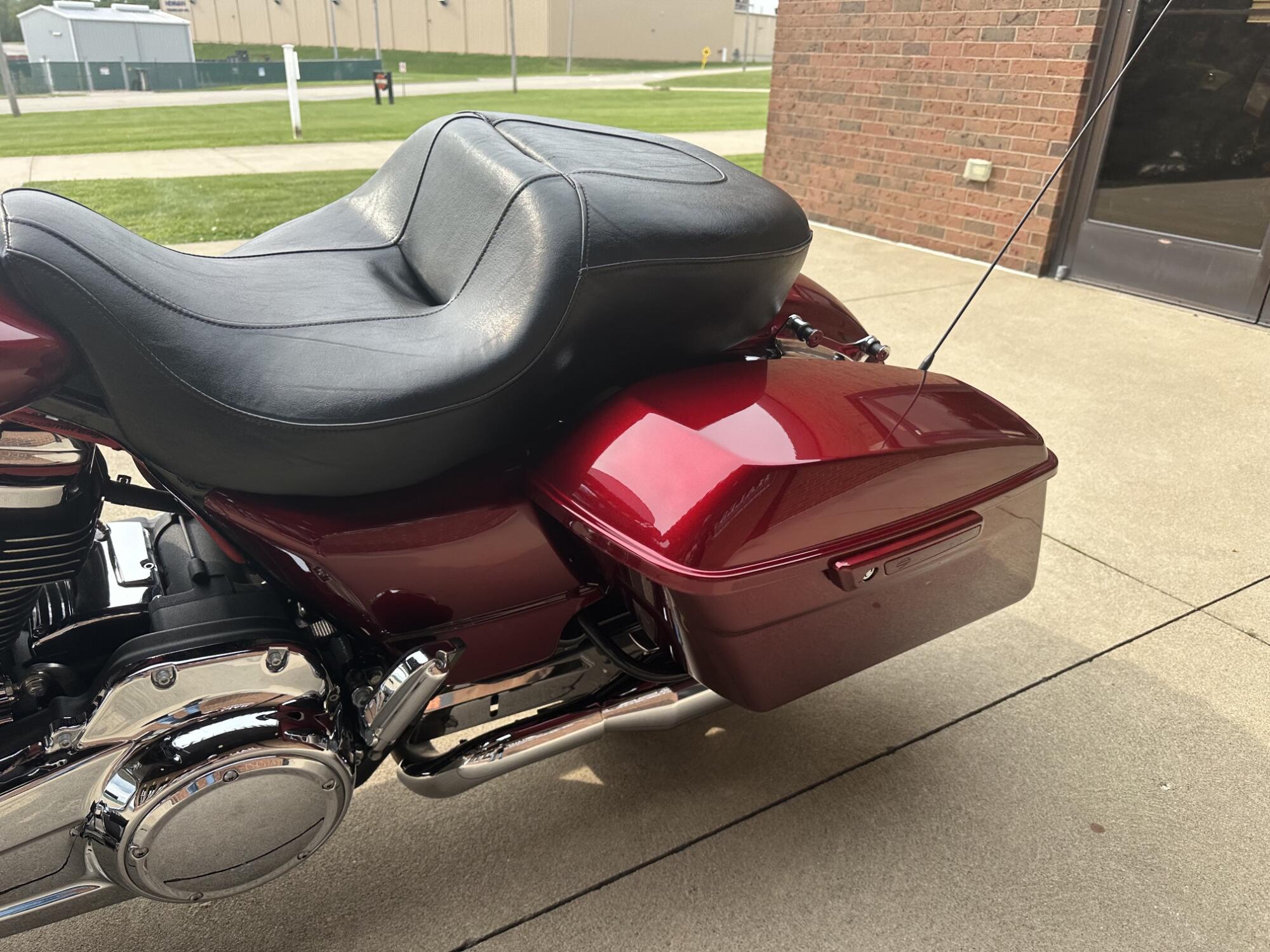 2017 Harley-Davidson Street Glide FLHX, photo 12