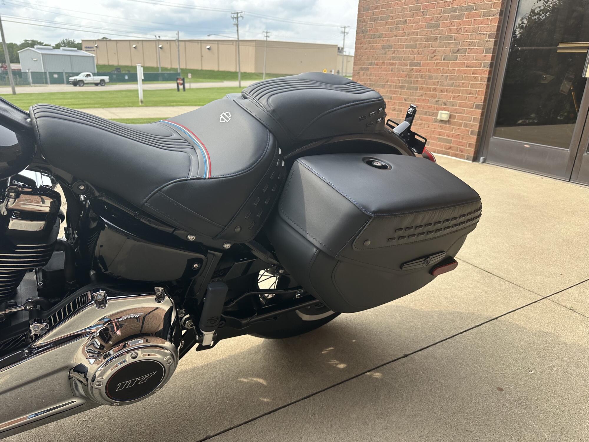2026 Harley-Davidson Liberty Edition Heritage Classic FLHC, photo 13