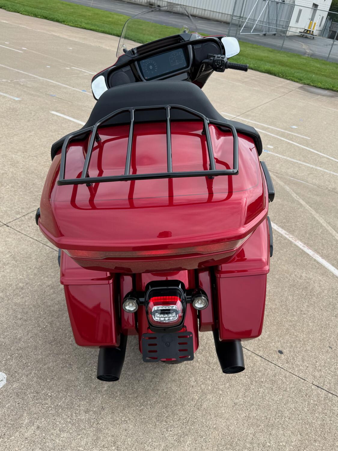 2026 Harley-Davidson® Street Glide Limited Brilliant Red Black Trim, photo 6
