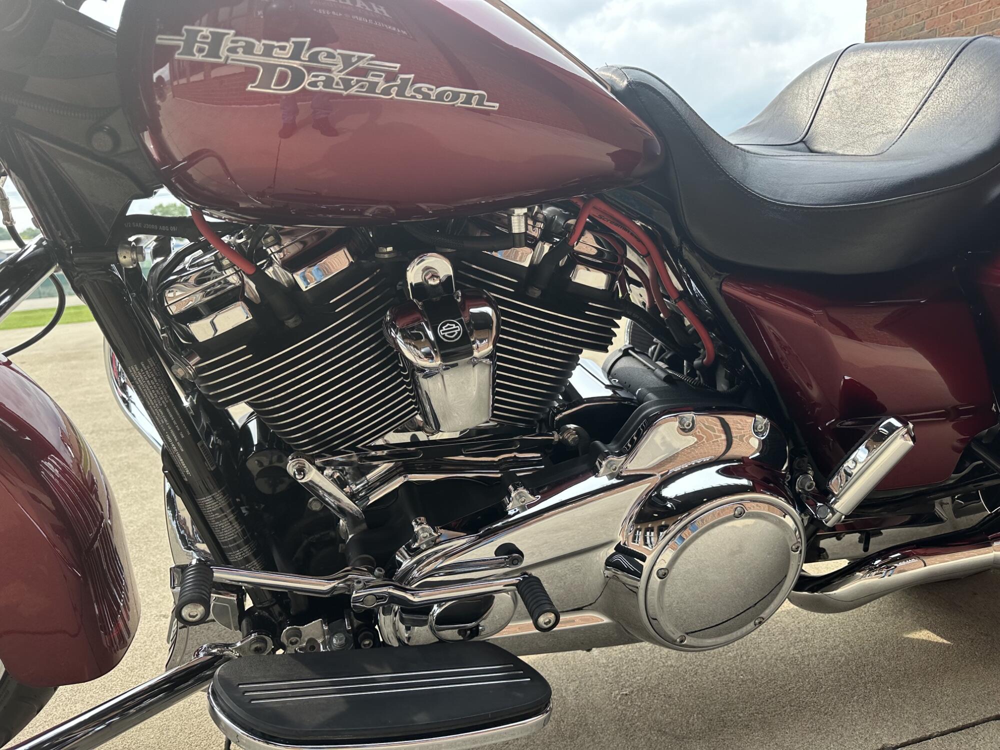 2017 Harley-Davidson Street Glide FLHX, photo 11