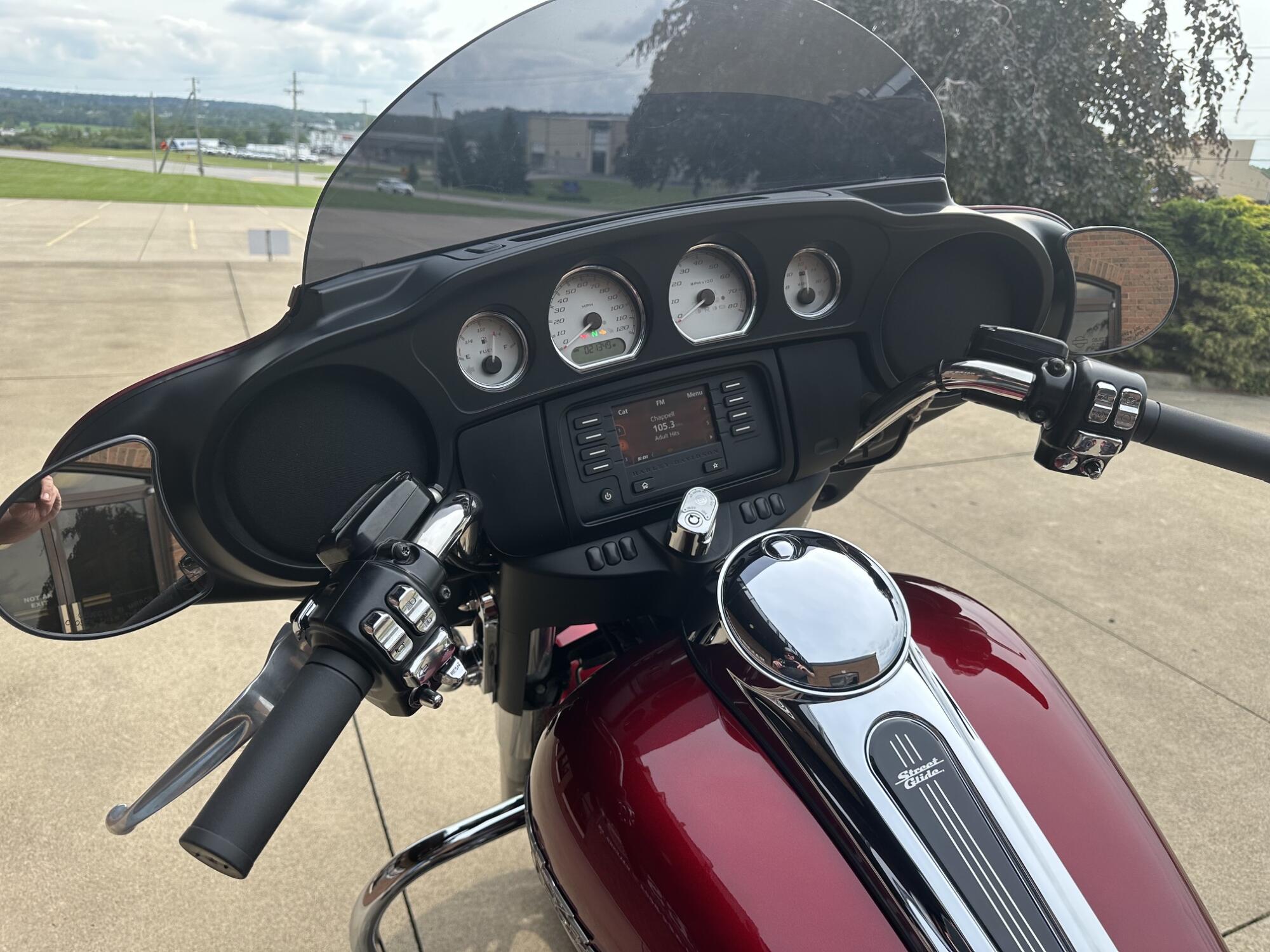 2017 Harley-Davidson Street Glide FLHX, photo 10
