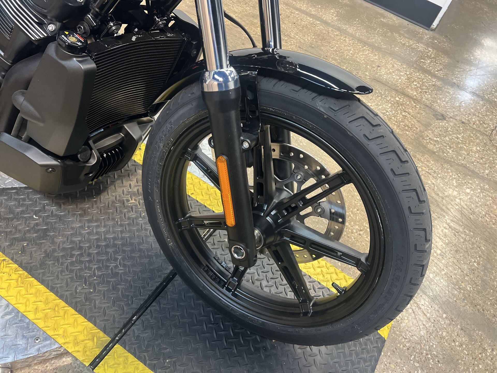 2026 Harley-Davidson® Nightster® RH975, photo 11