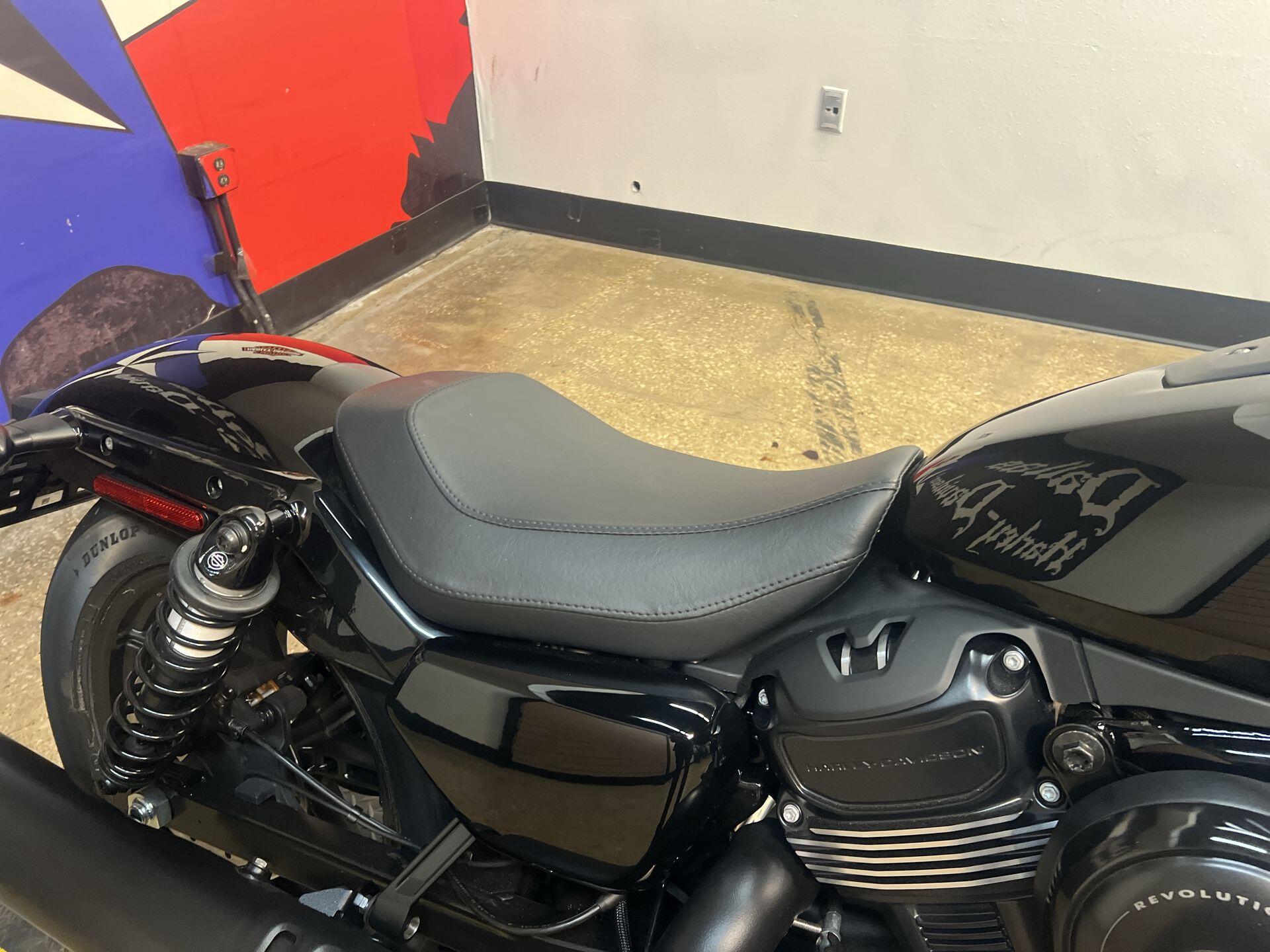 2026 Harley-Davidson® Nightster® RH975, photo 14