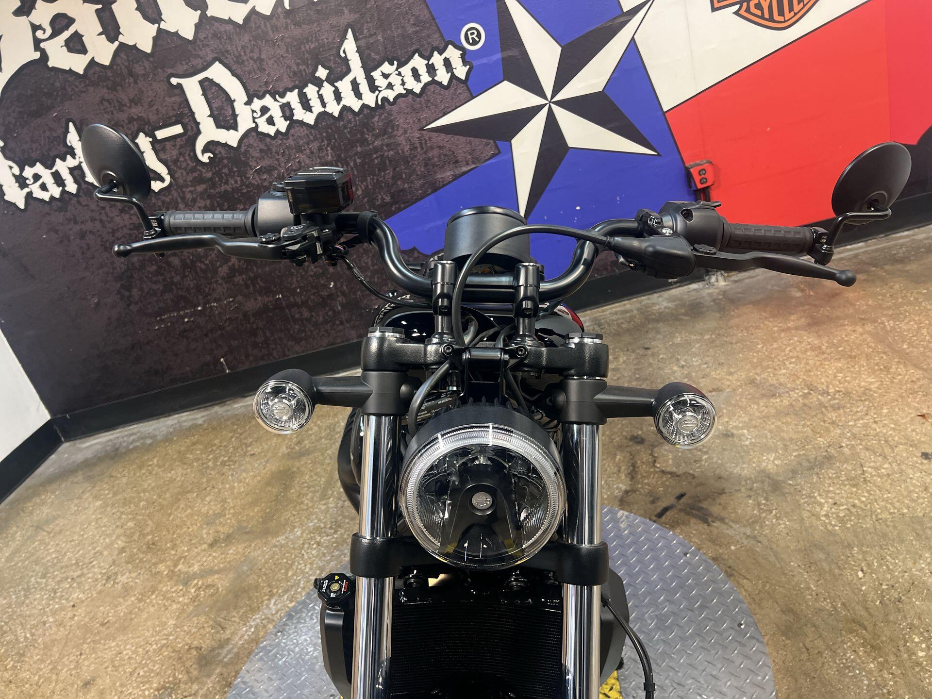 2026 Harley-Davidson® Nightster® RH975, photo 10