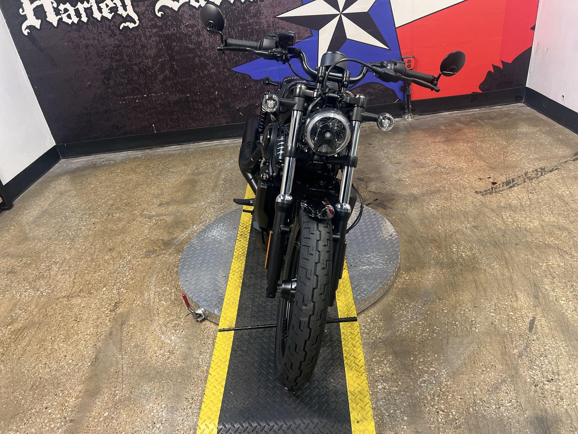 2026 Harley-Davidson® Nightster® RH975, photo 5