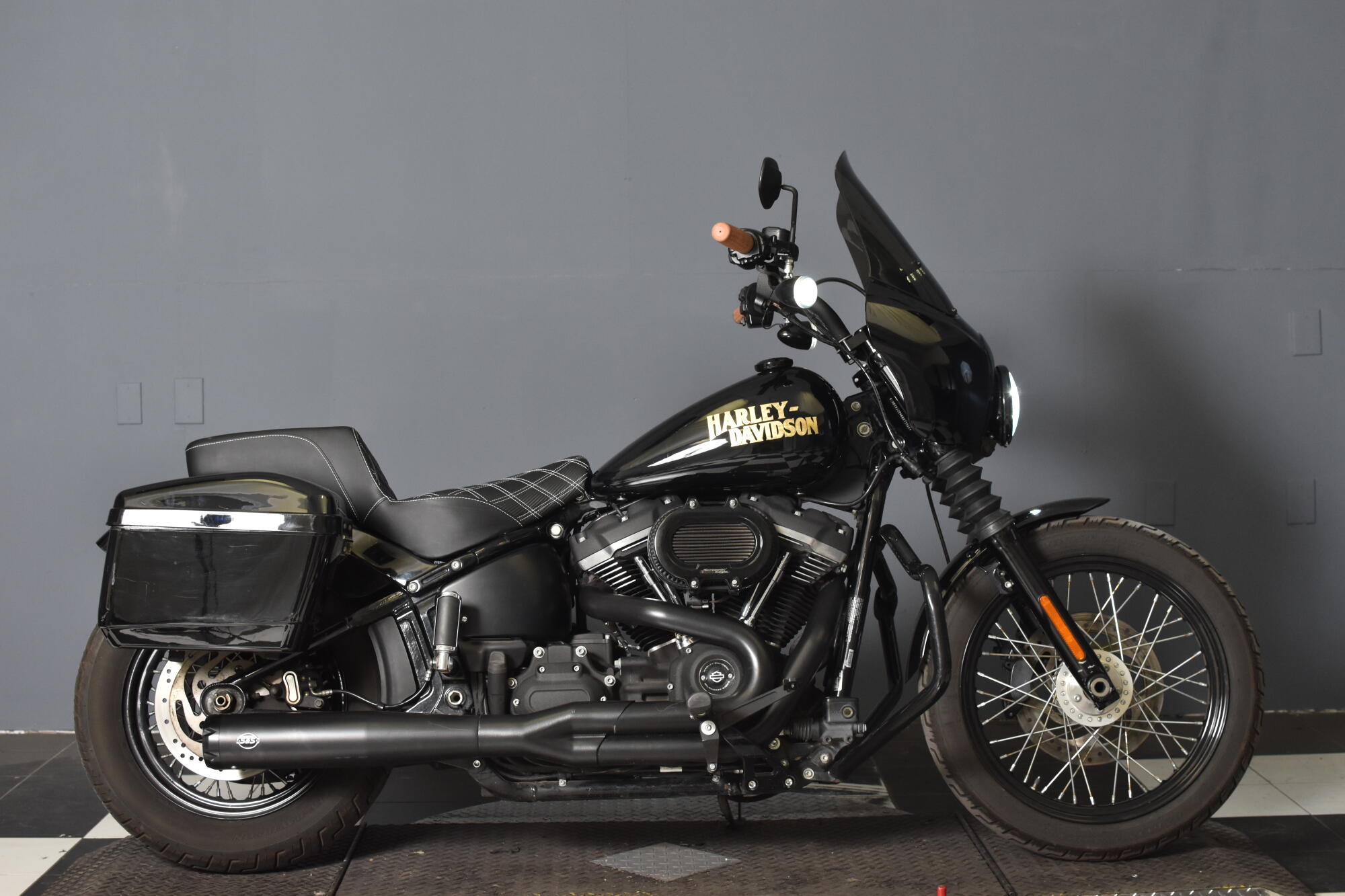 2019 Harley-Davidson® Street Bob® Vivid Black FXBB