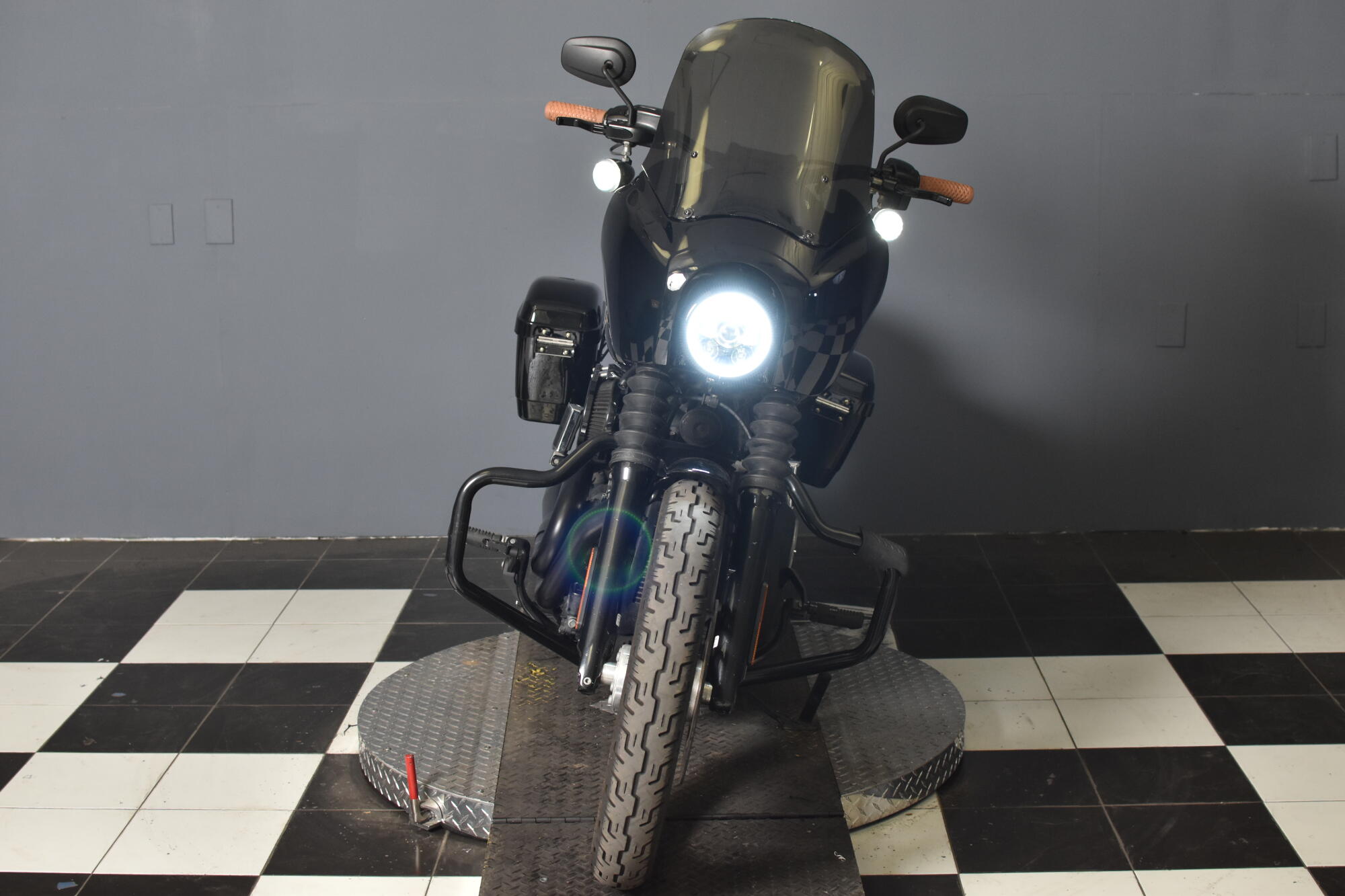 2019 Harley-Davidson® Street Bob® Vivid Black FXBB, photo 3