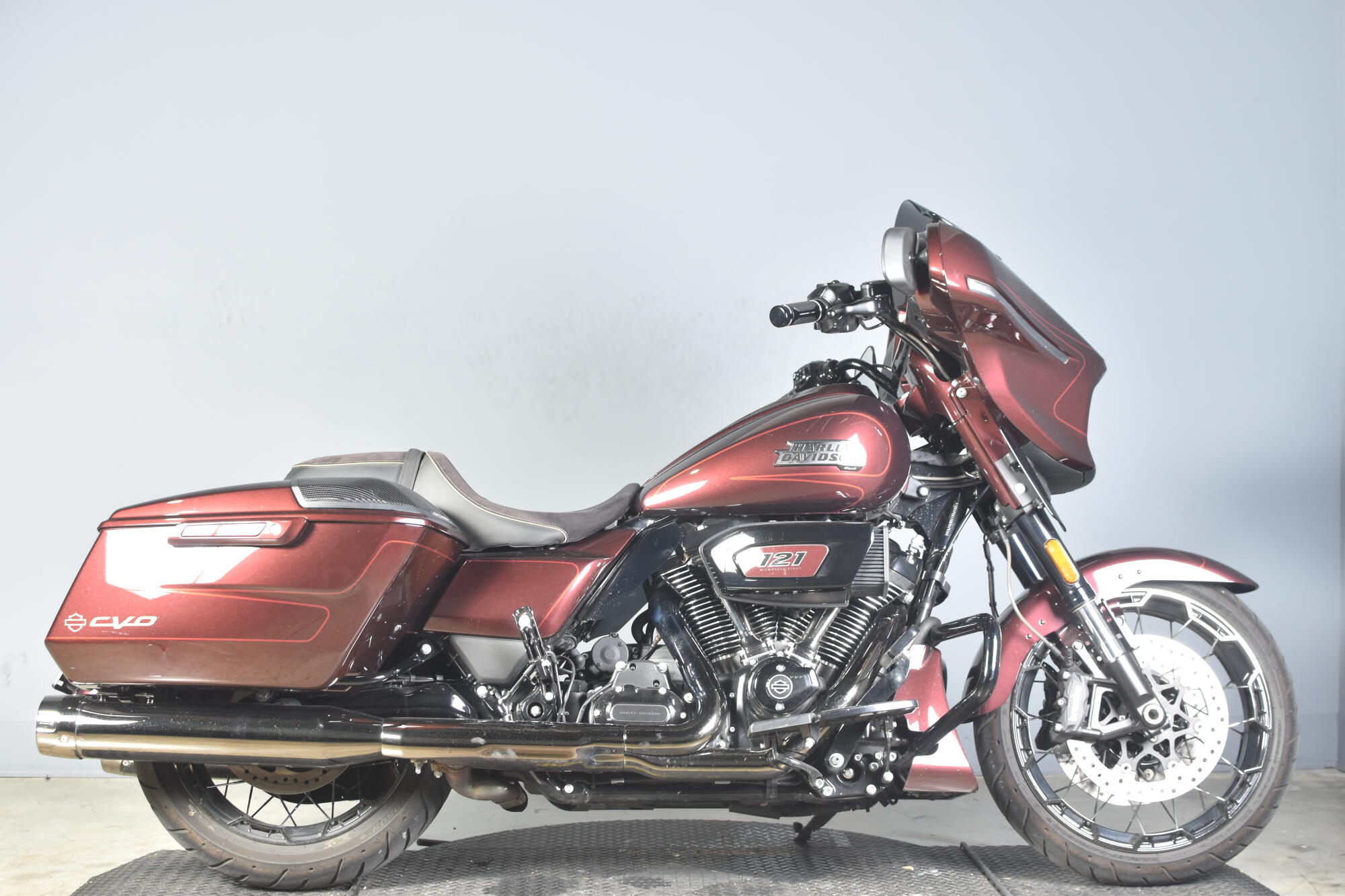 2024 Harley-Davidson® CVO™ Street Glide® FLHXSE | Old Glory Harley