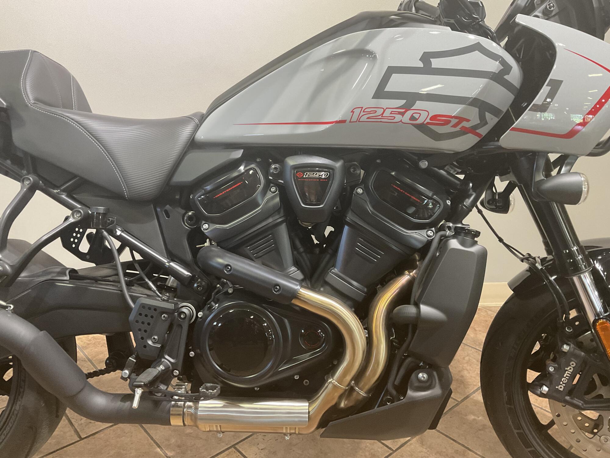 2025 Harley-Davidson® Pan America® 1250 ST Billiard Gray RA1250ST, photo 2
