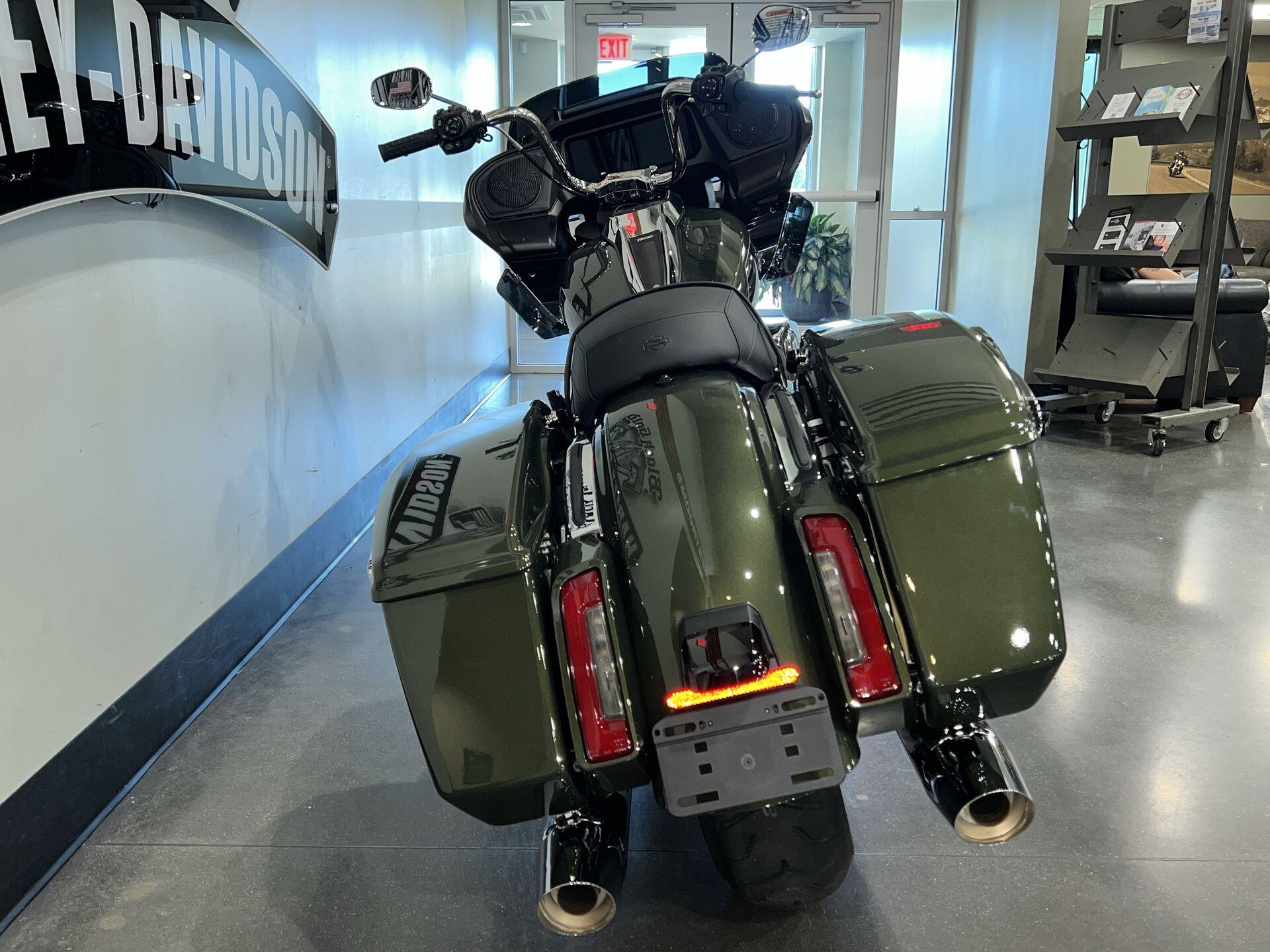 2026 Harley-Davidson® Road Glide® FLTRX, photo 10