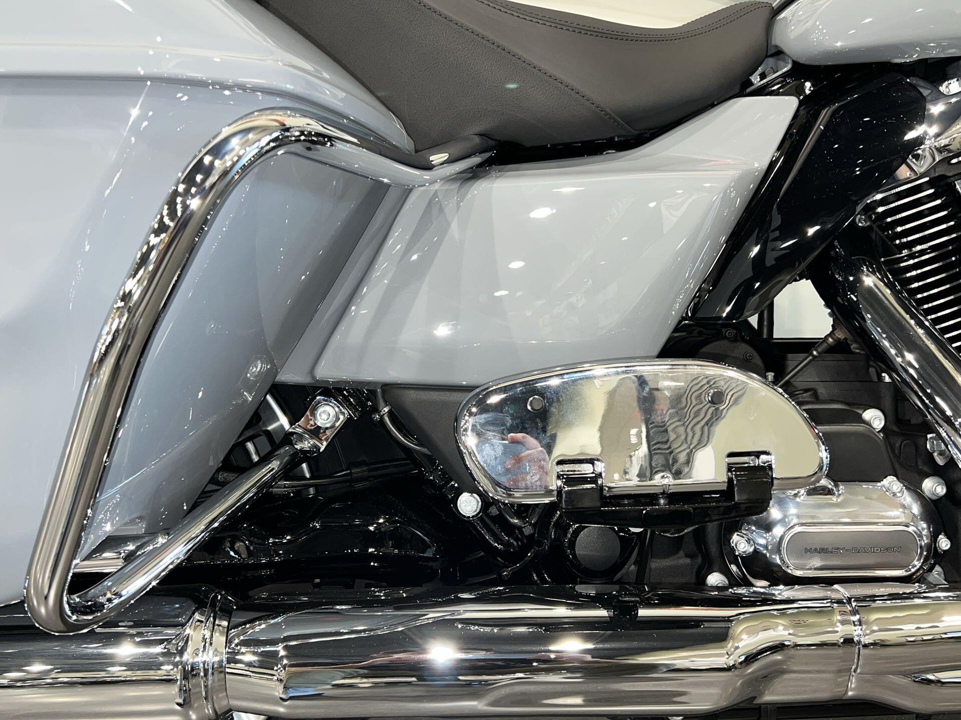 2026 Harley-Davidson® Road Glide Limited FLTRXL, photo 7