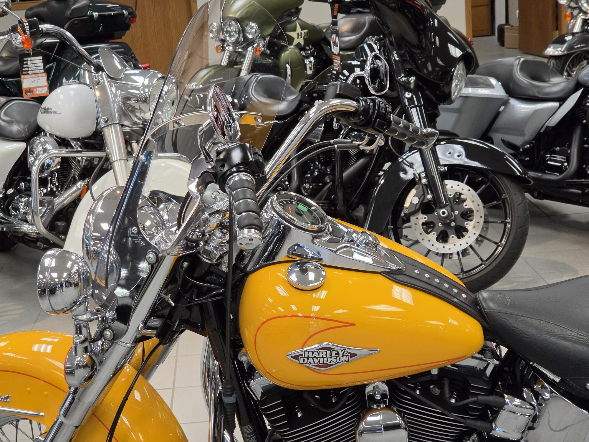 FLSTC 2011 Heritage Softail® Classic, photo 14
