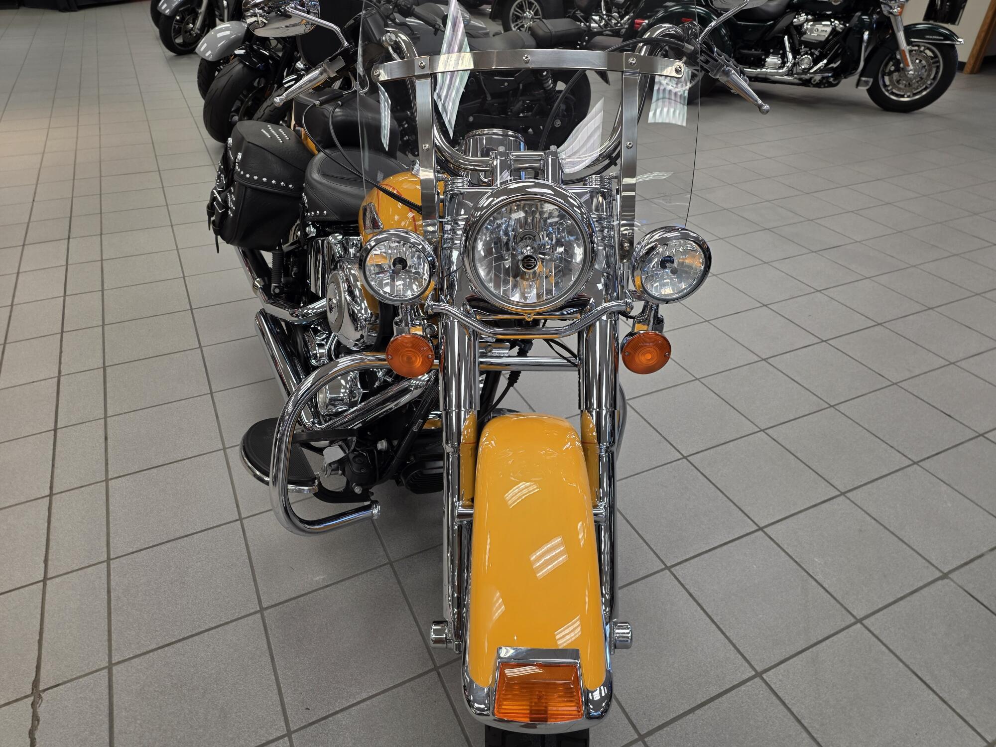 FLSTC 2011 Heritage Softail® Classic, photo 18