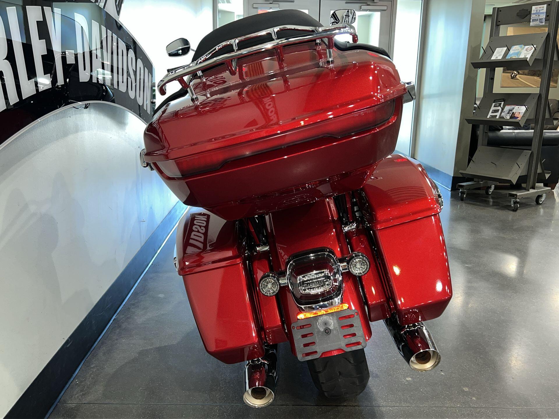 2026 Harley-Davidson® Road Glide Limited FLTRXL, photo 10
