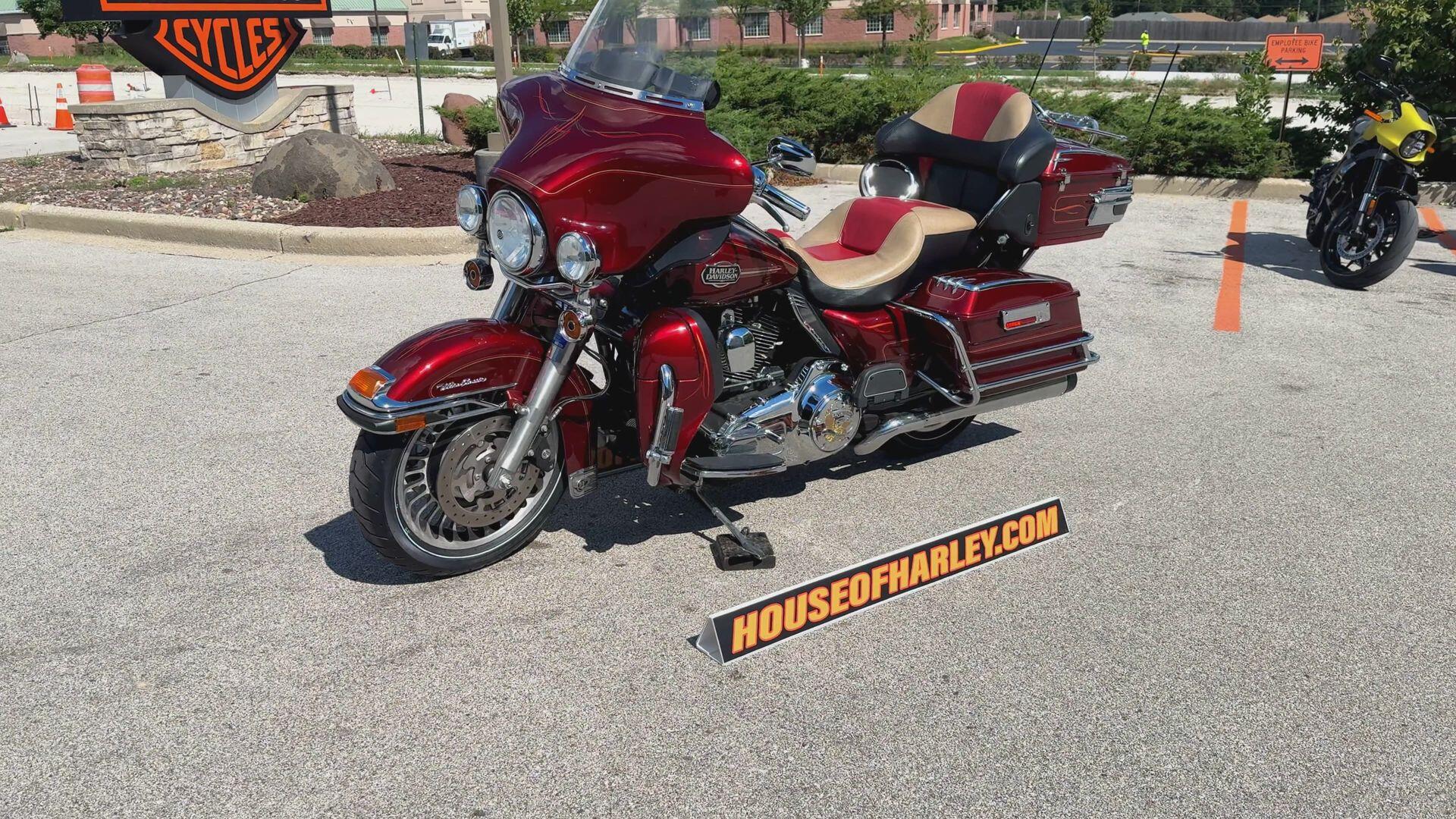 2010 Harley-Davidson® Electra Glide® Ultra Classic® Red Hot Sunglo, photo 5