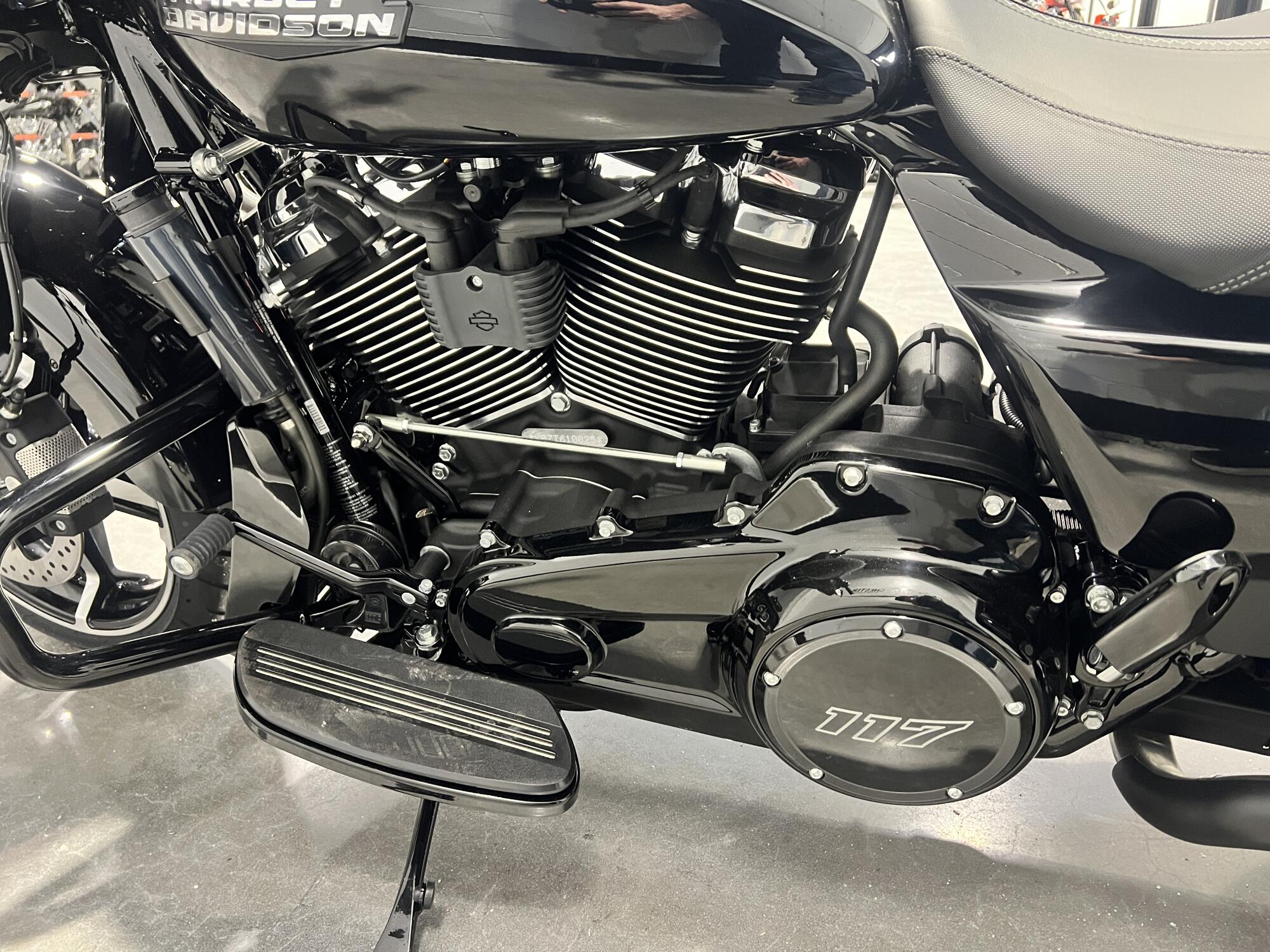 2026 Harley-Davidson® Street Glide® Vivid Black FLHX, photo 7
