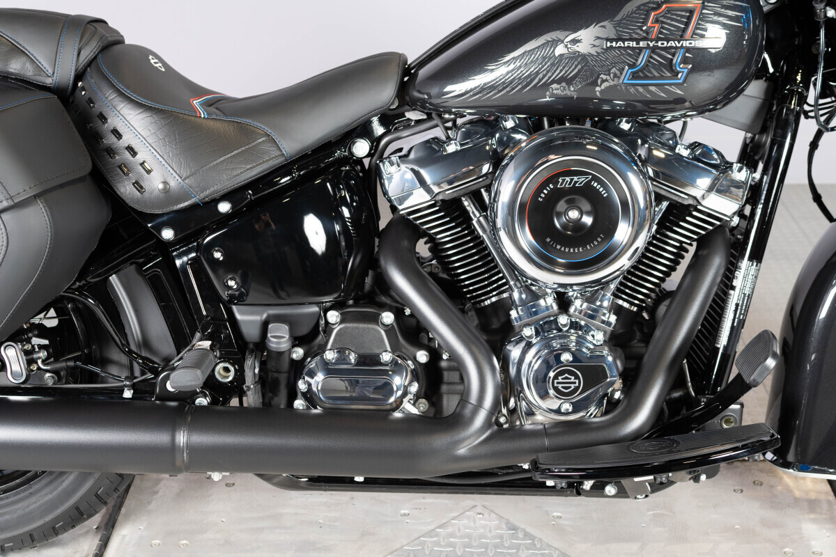 2026 Harley-Davidson® Heritage Classic FLHC, photo 13