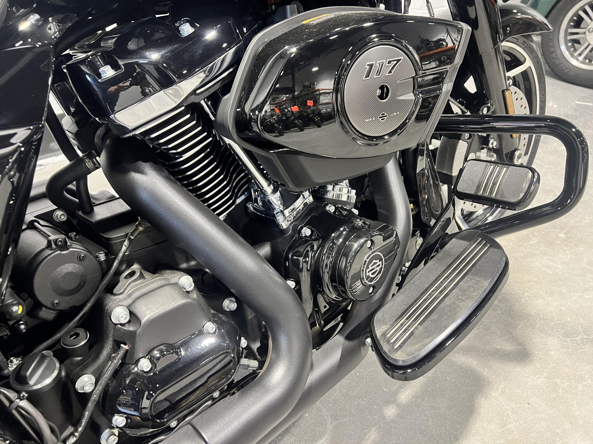 2026 Harley-Davidson® Street Glide® Vivid Black FLHX, photo 8