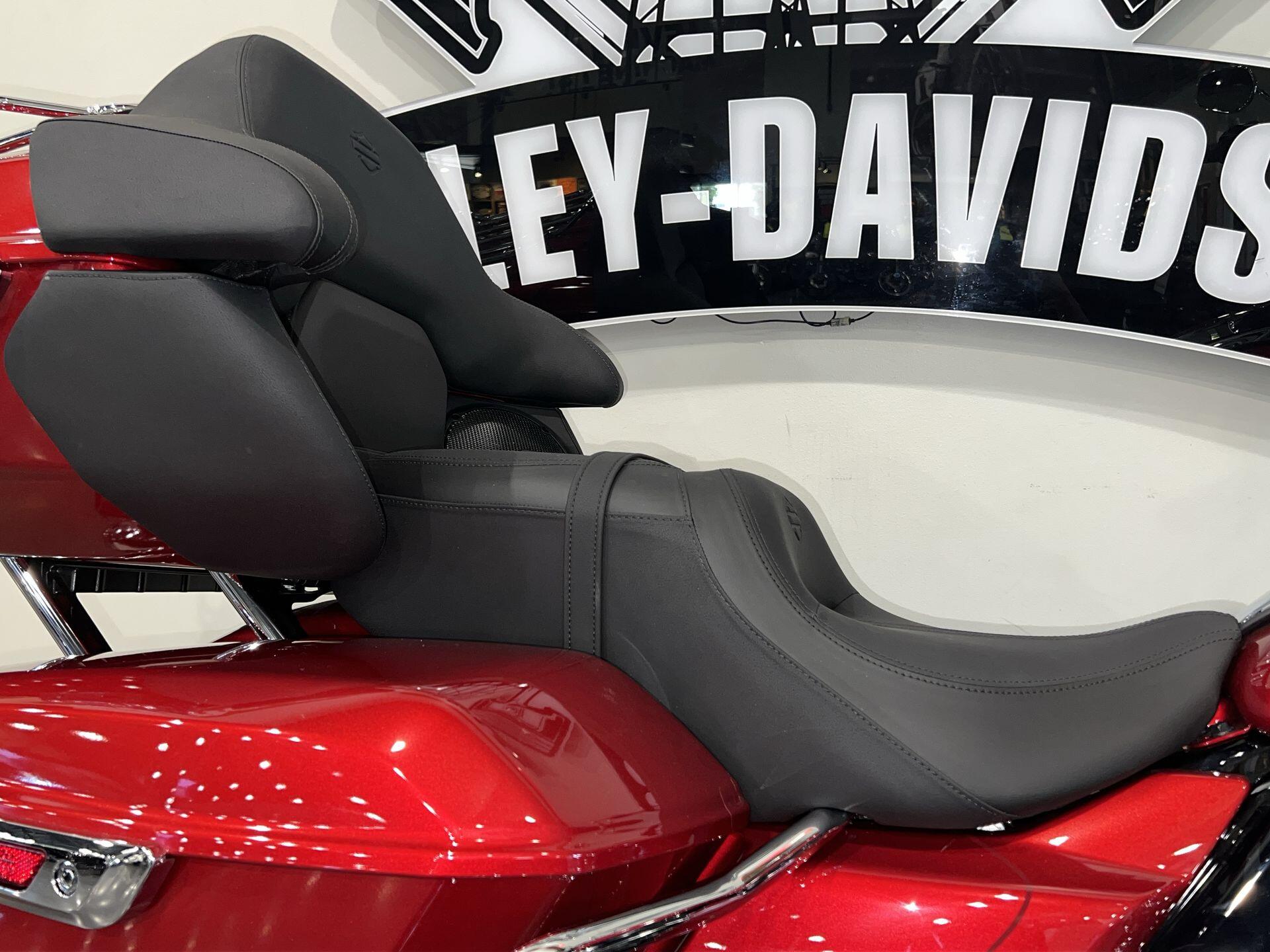 2026 Harley-Davidson® Road Glide Limited FLTRXL, photo 6