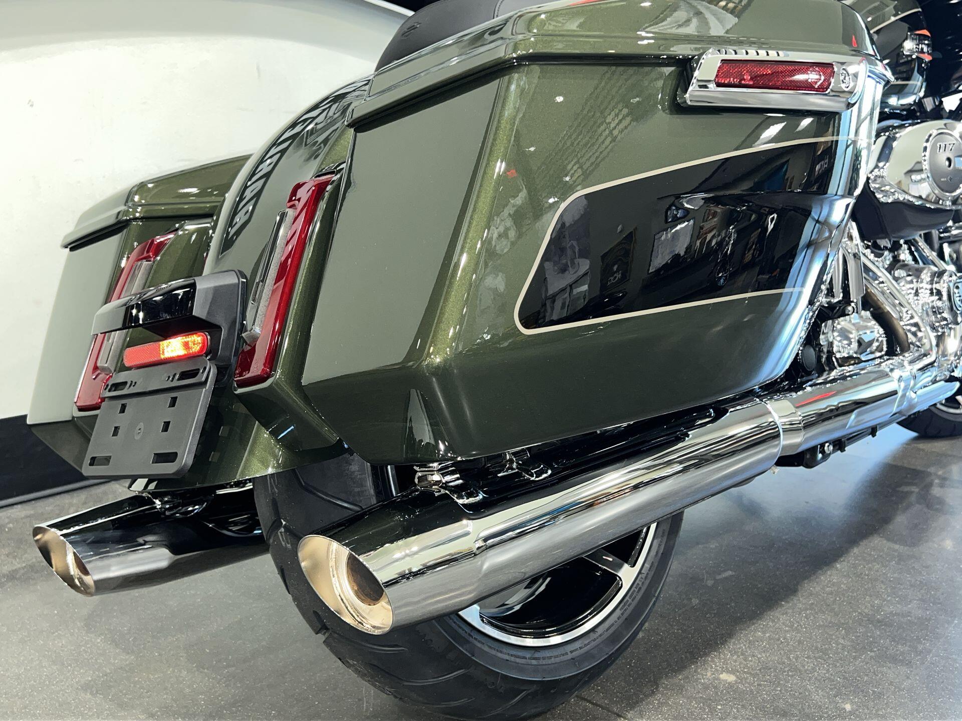 2026 Harley-Davidson® Road Glide® FLTRX, photo 9