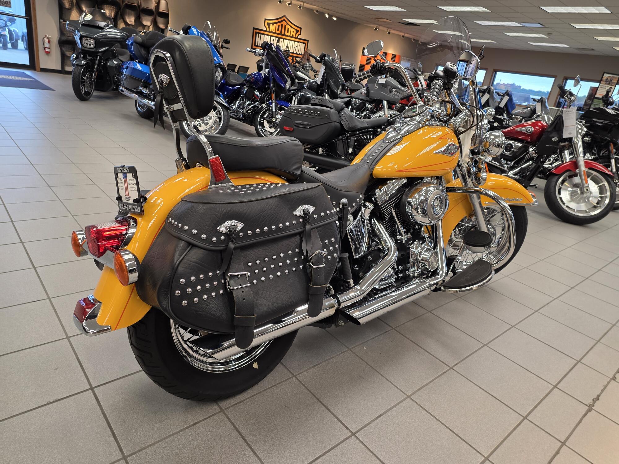 FLSTC 2011 Heritage Softail® Classic, photo 8