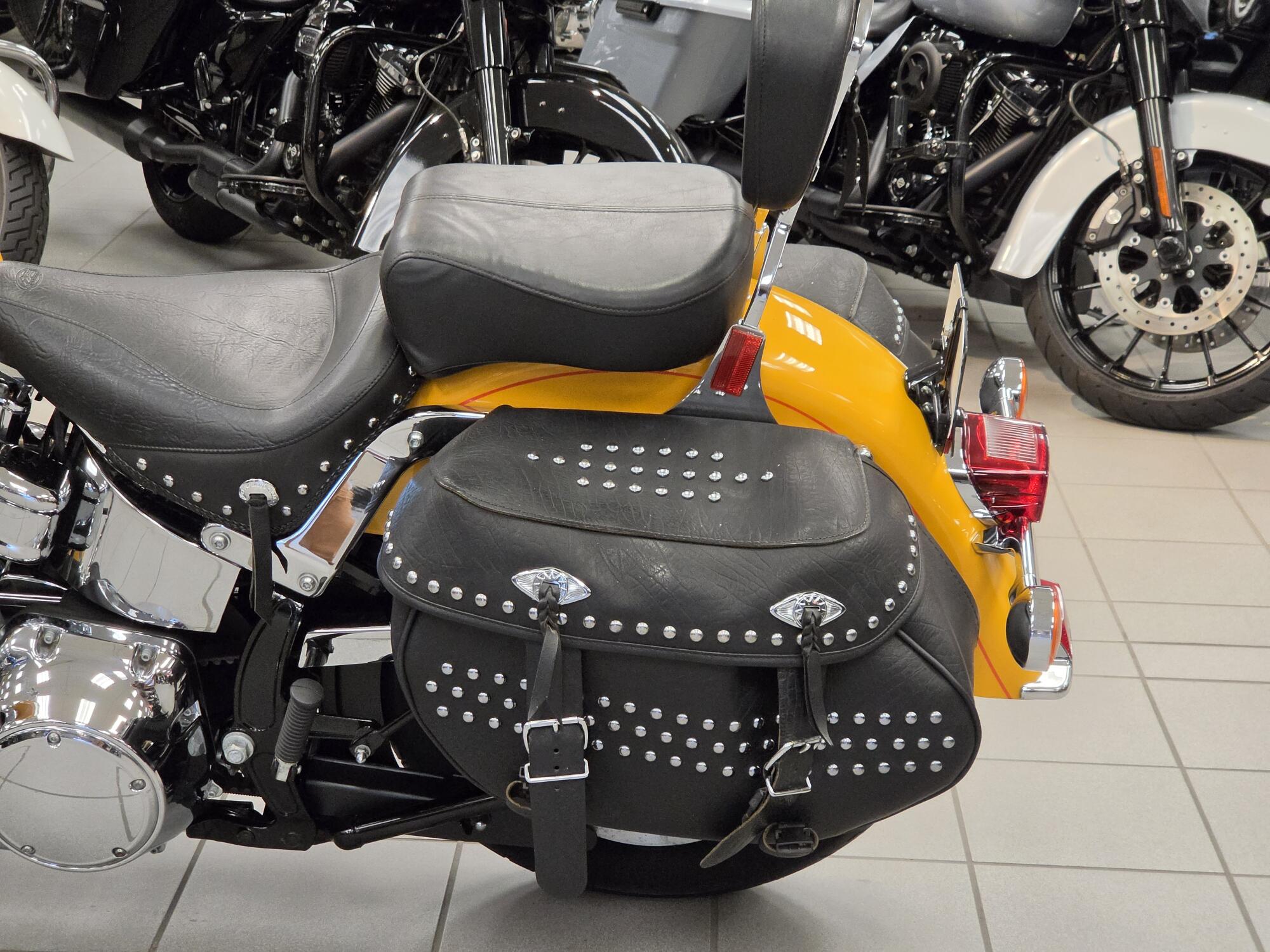 FLSTC 2011 Heritage Softail® Classic, photo 16