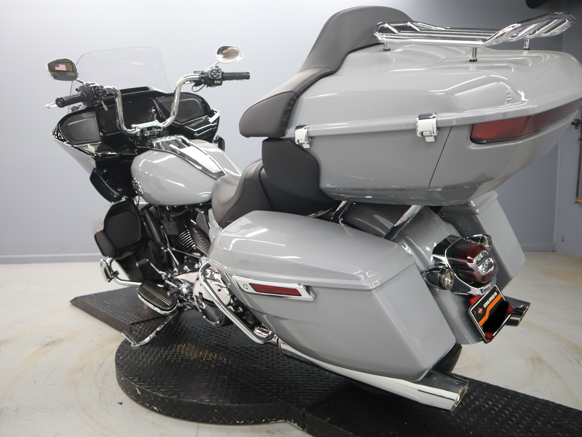 2026 Harley-Davidson® Road Glide Limited FLTRXL, photo 6