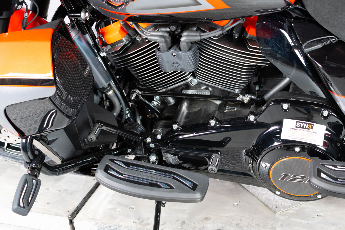 2026 Harley-Davidson® CVO Street Glide Limited FLHXLSE, photo 19